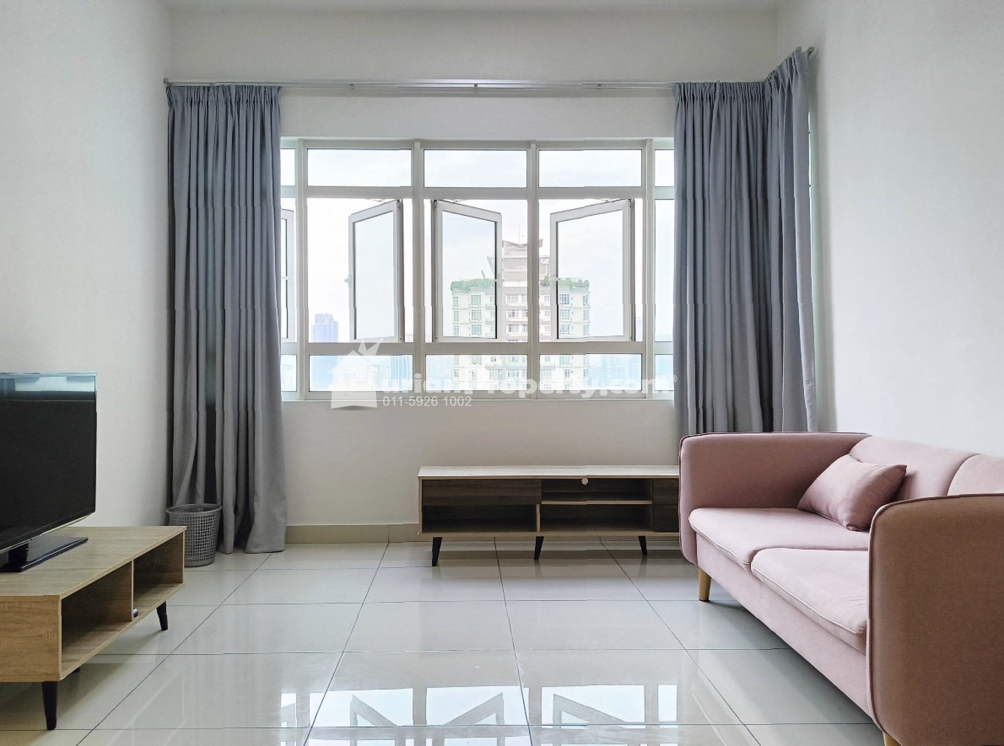 Condo For Rent at Molek Pine 2