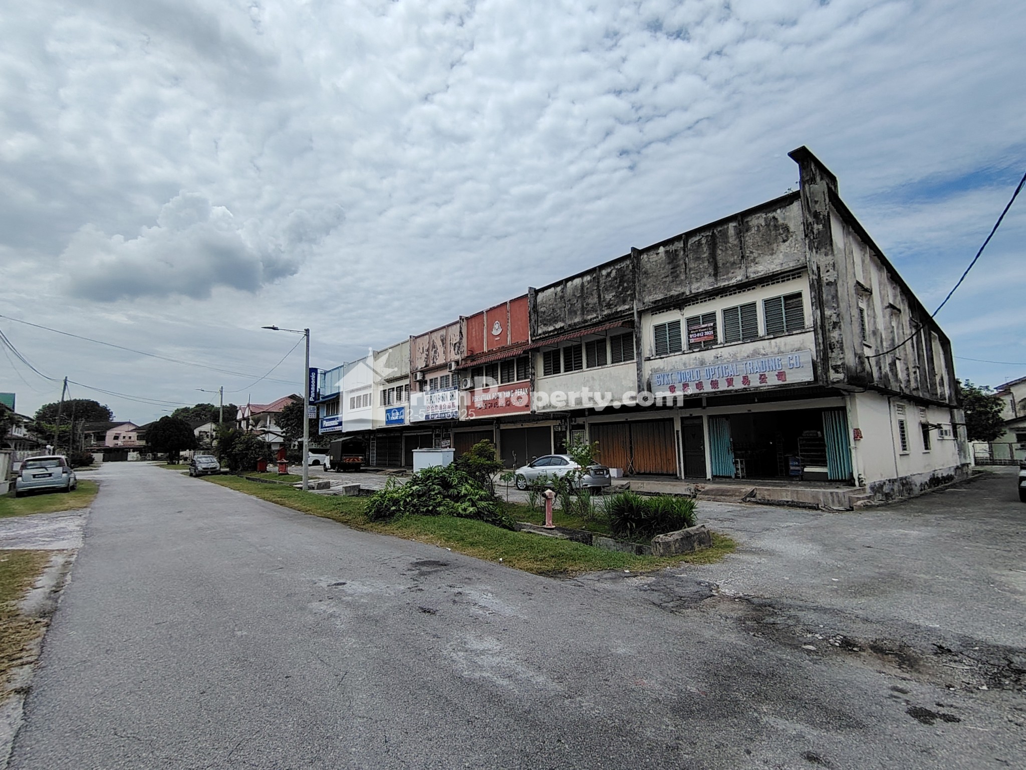 Shop For Rent at Taman Mayfair