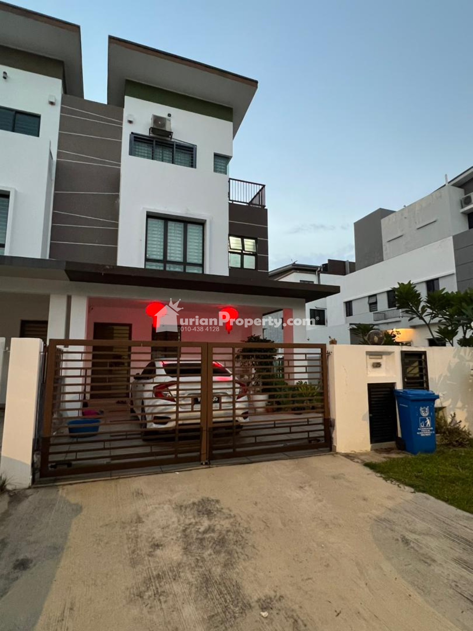 Terrace House For Sale at Setia Utama 2