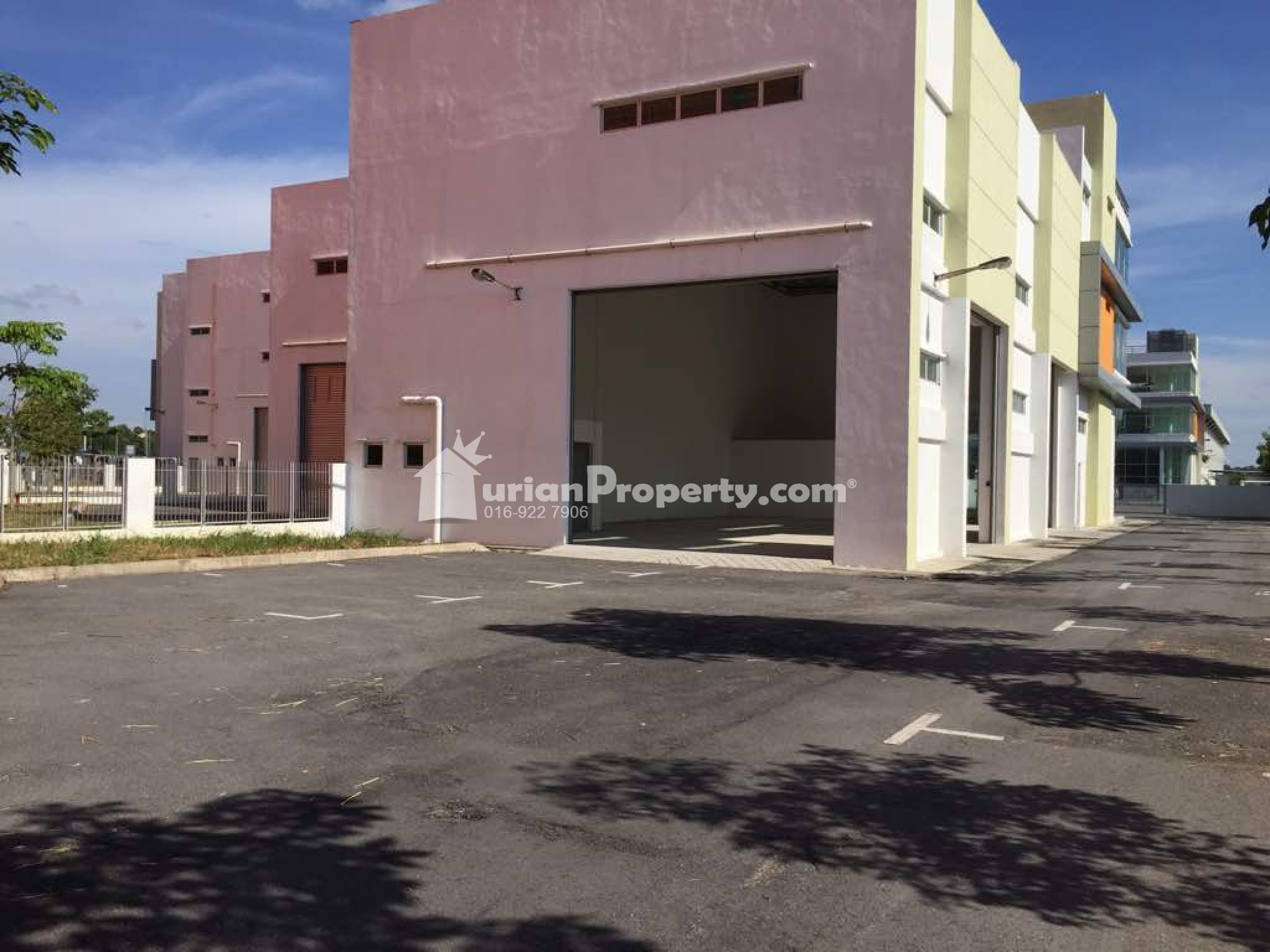 Semi-D Factory For Sale at Section 33