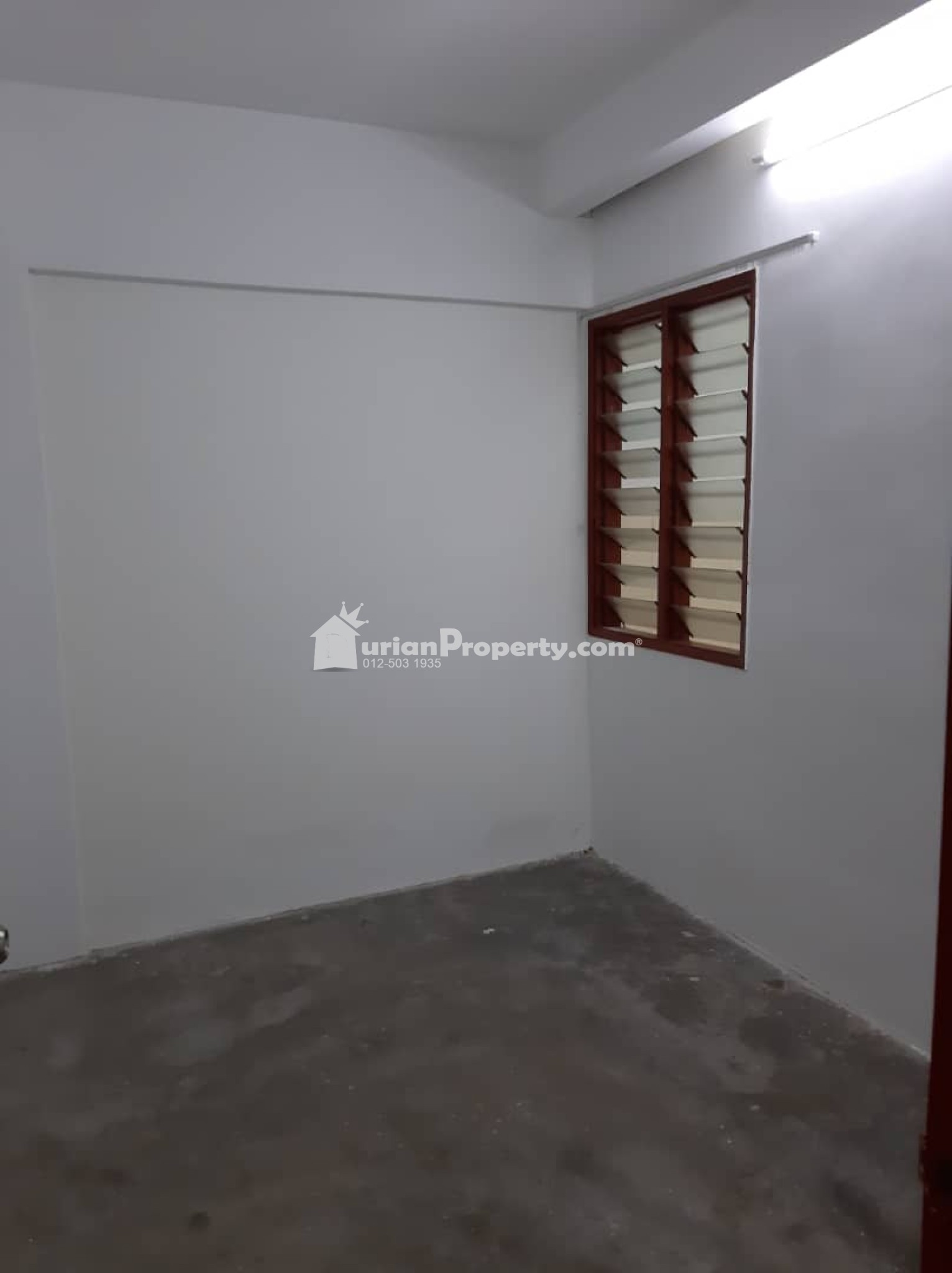 Flat For Rent at Taman Bukit Angsana