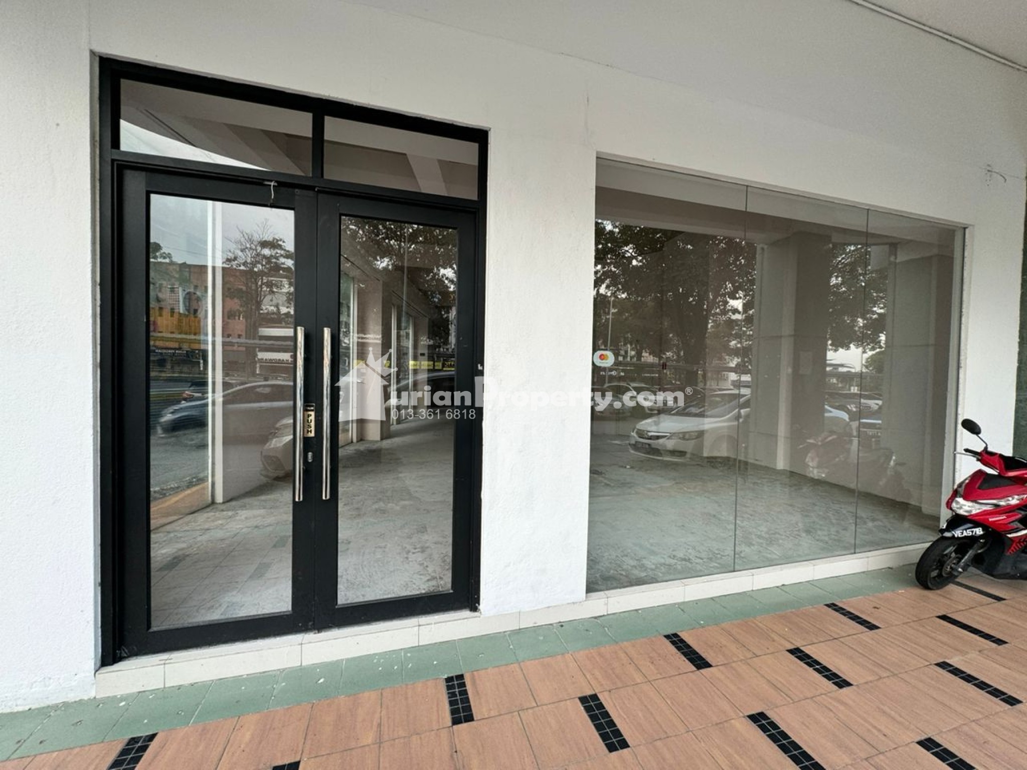 Shop Office For Sale at Taipan Business Centre