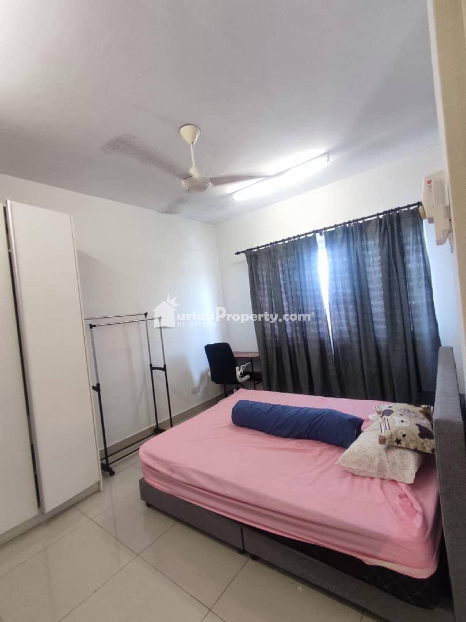 Condo For Sale at Galleria