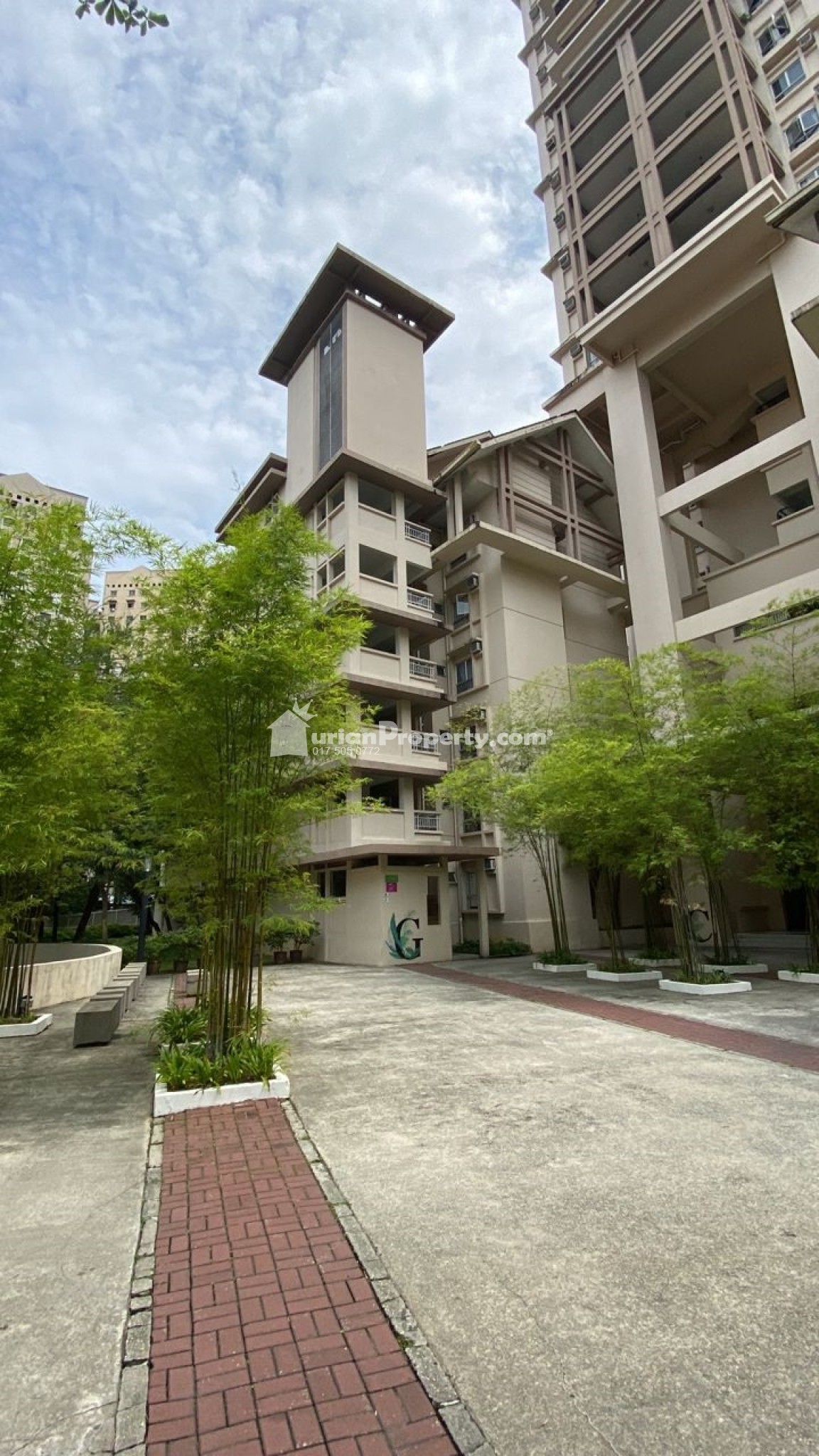 Condo Duplex For Sale at Seri Maya Condominium