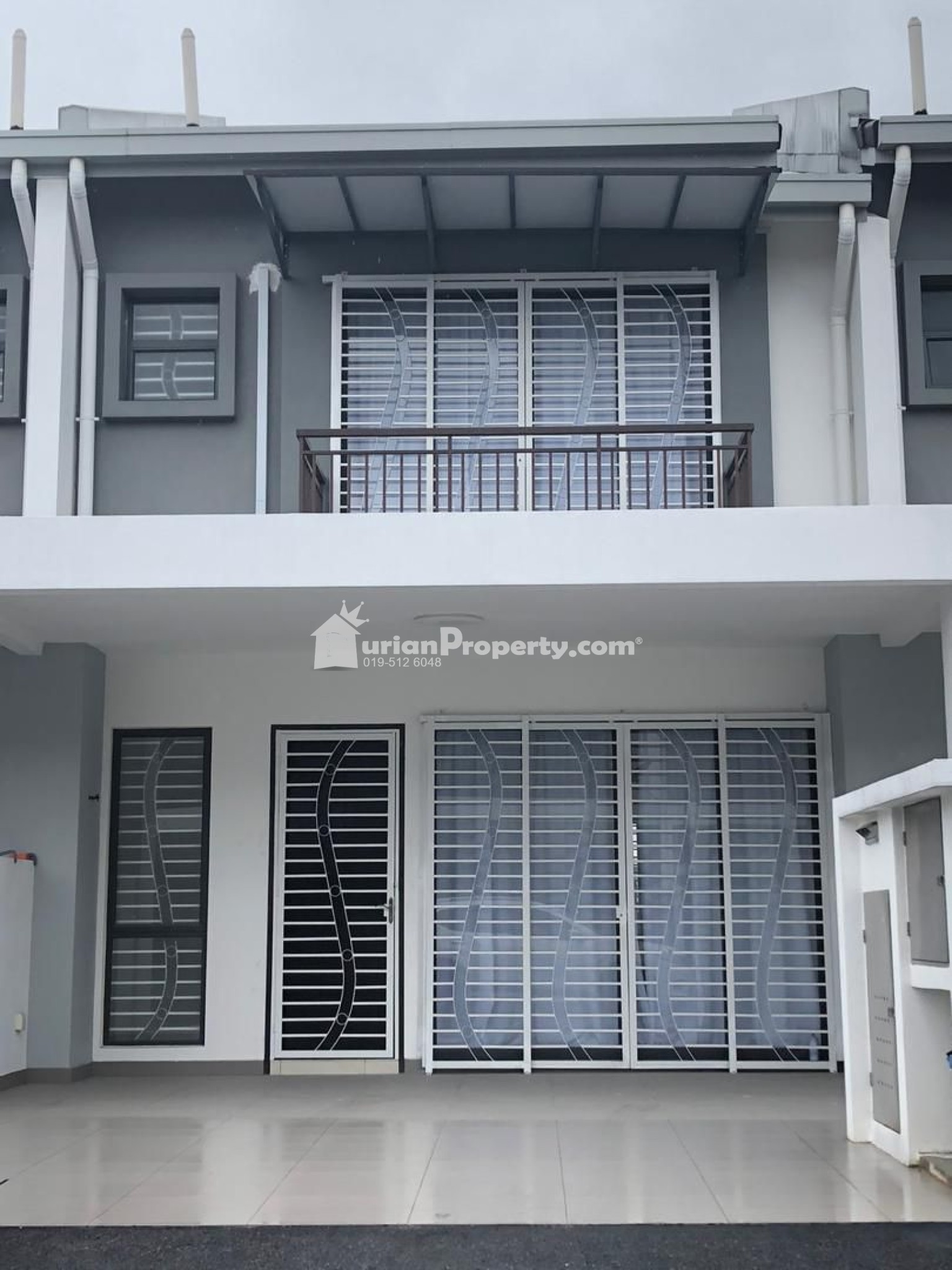 Terrace House For Rent at Diamond City