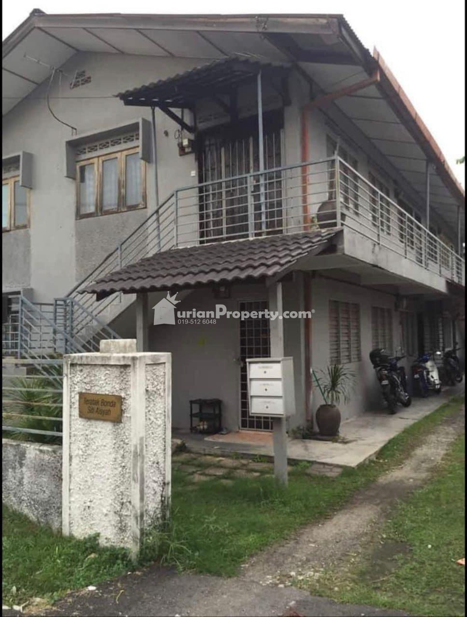 Terrace House For Rent at Selayang