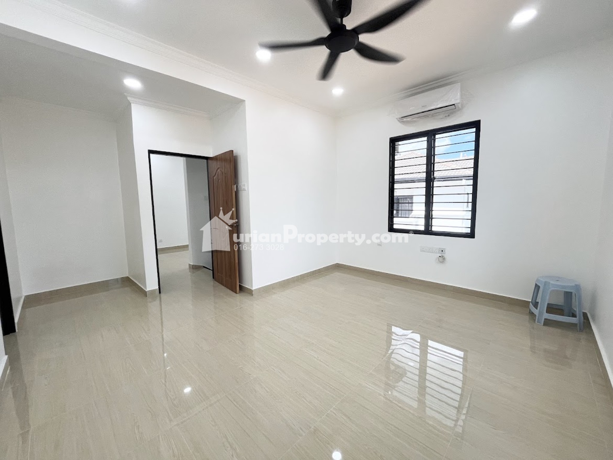 Semi D For Sale at Suasana