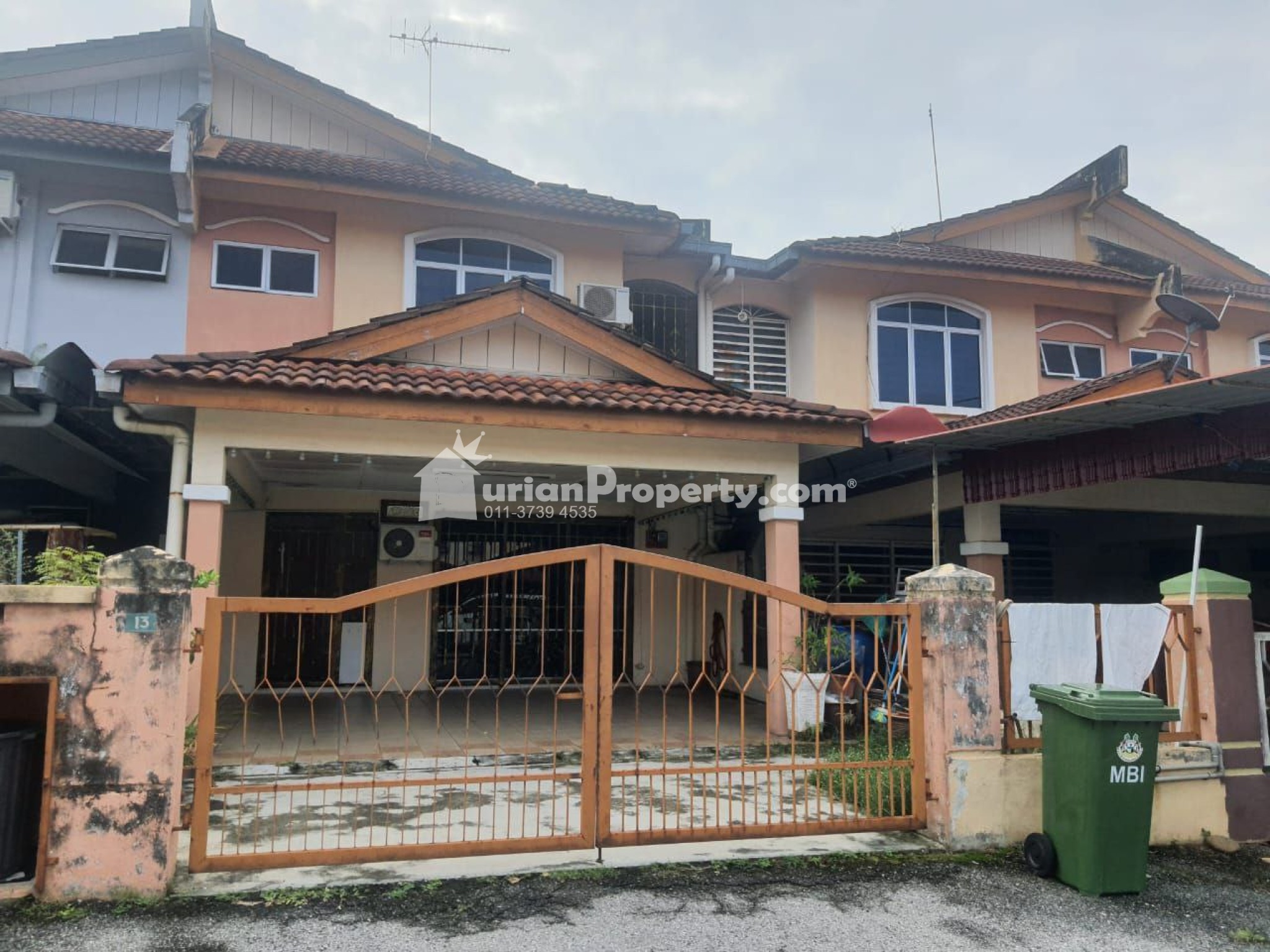 Terrace House For Rent at Halaman Meru Permai