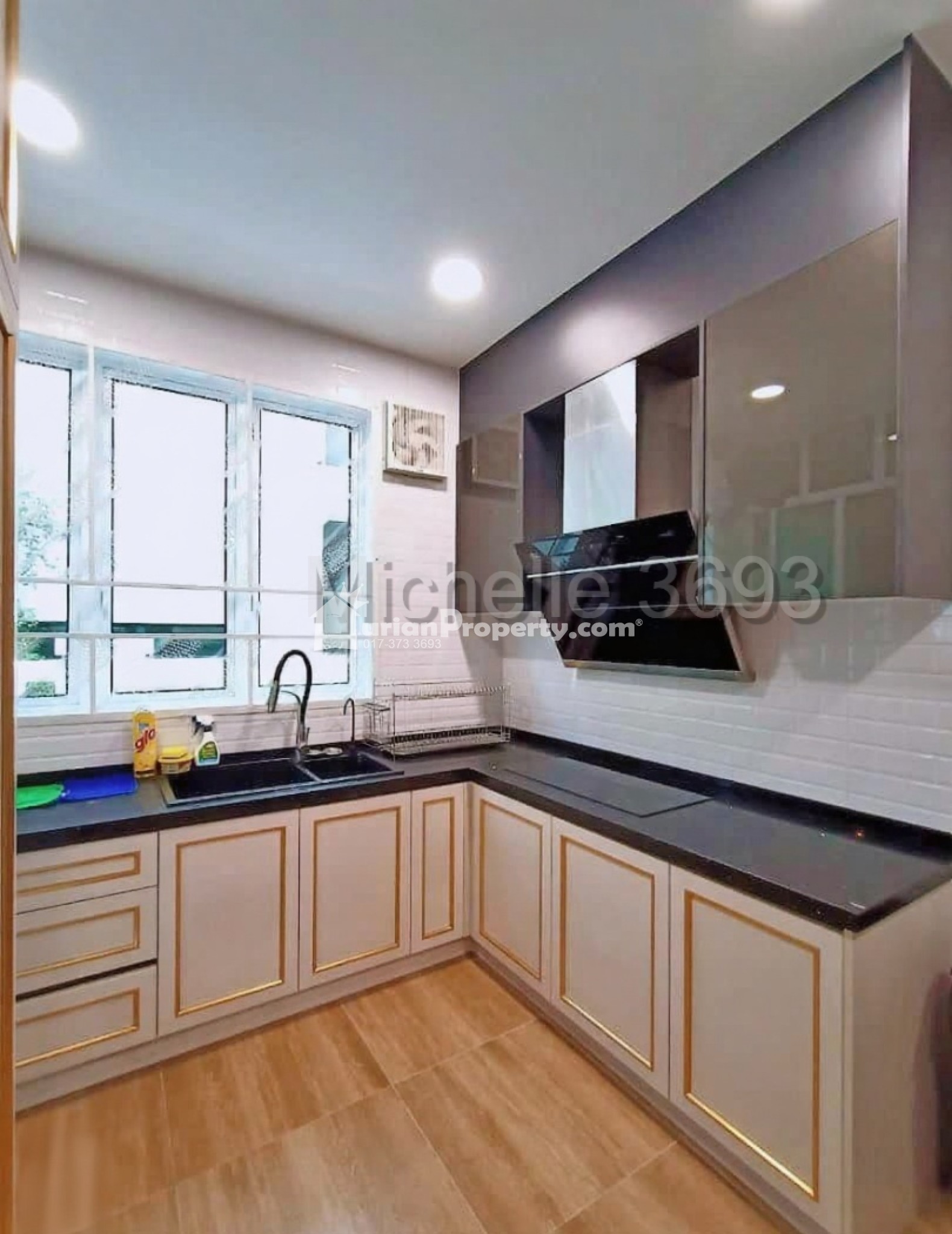 Semi D For Sale at Periwinkle
