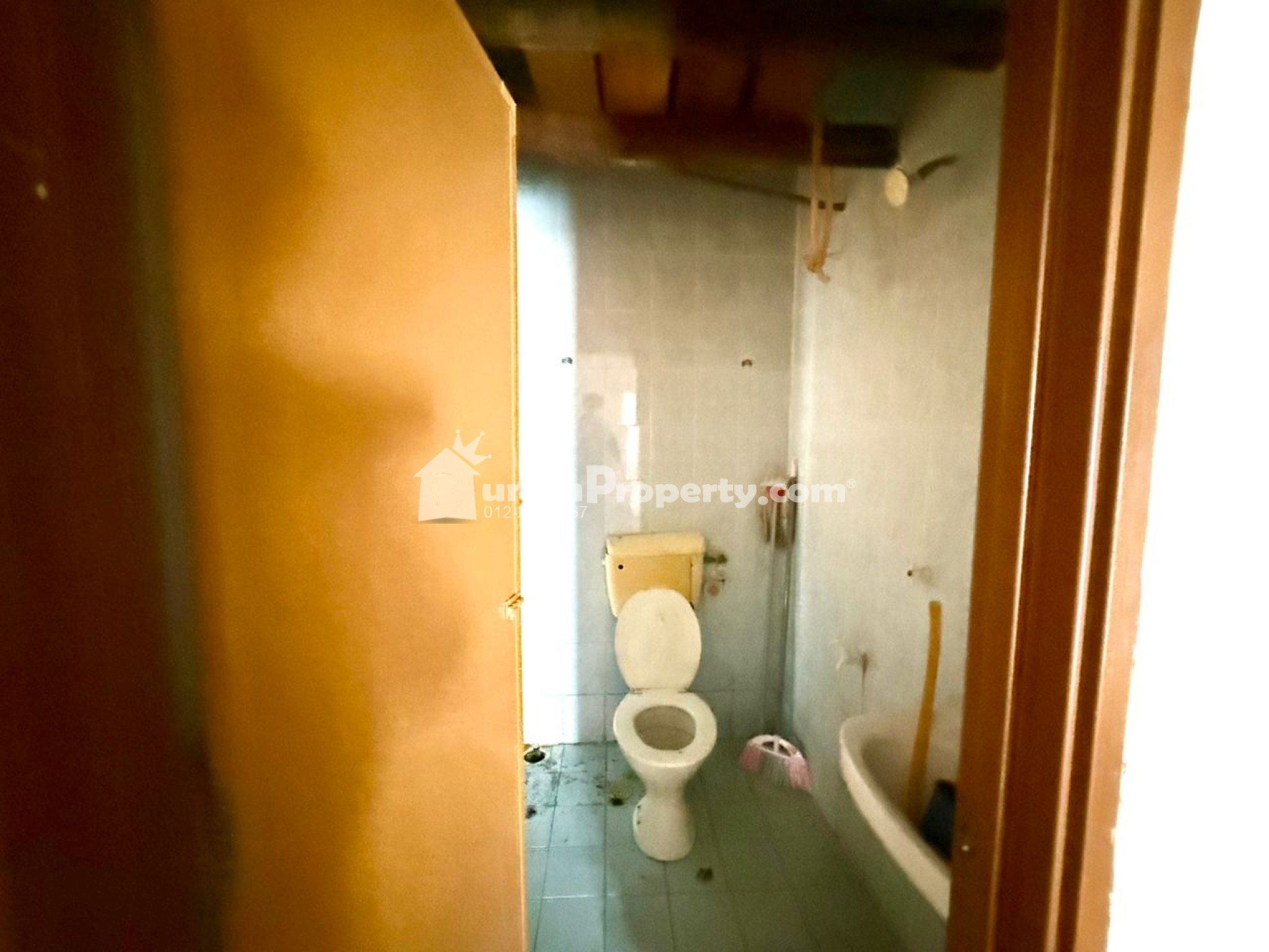 Shop Office For Sale at North Port