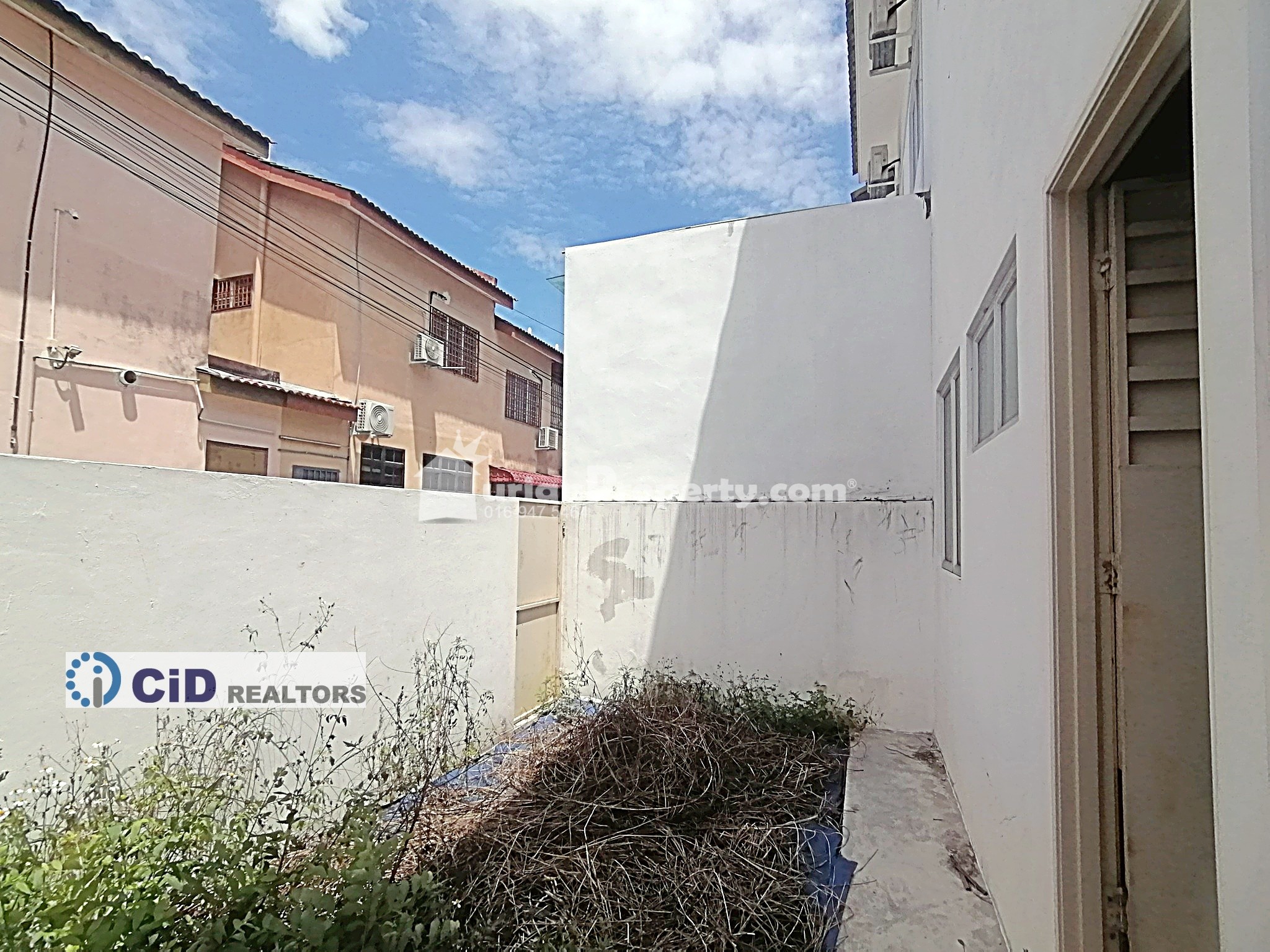 Terrace House For Sale at Panorama Lapangan Kinara