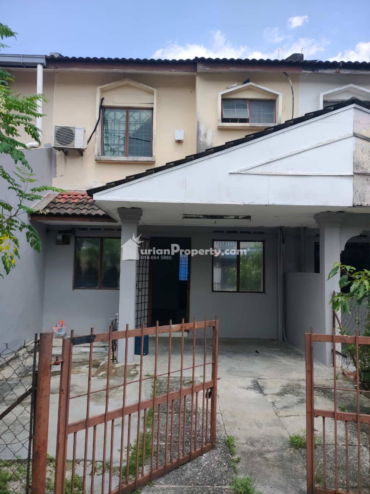 Terrace House For Rent at Taman Kinrara