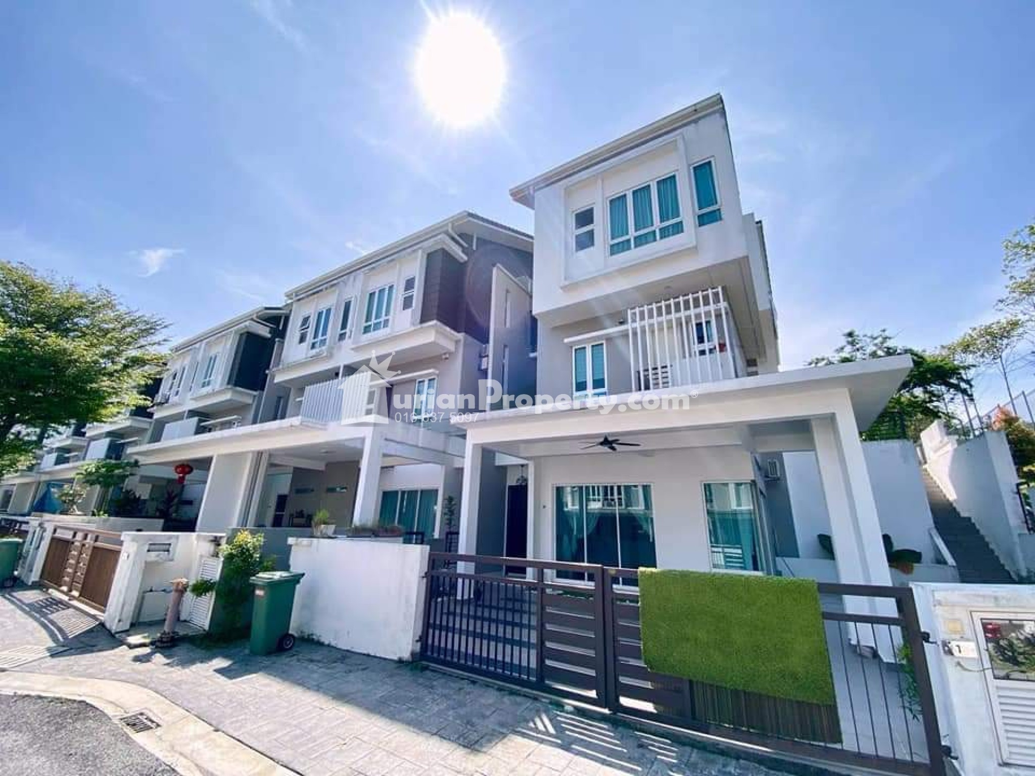 Terrace House For Sale at Tiara South