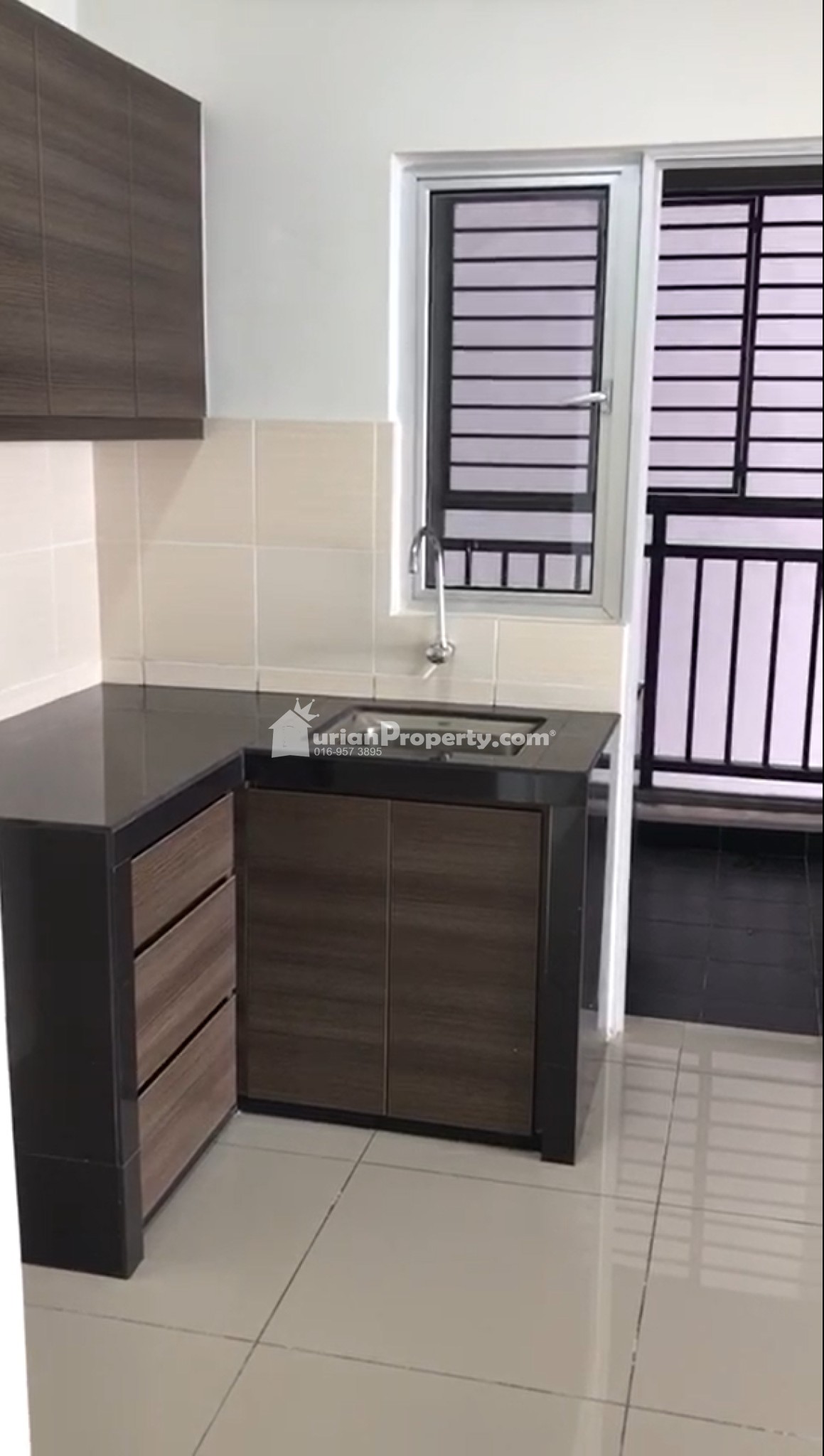 Condo For Rent at Maxim Residences