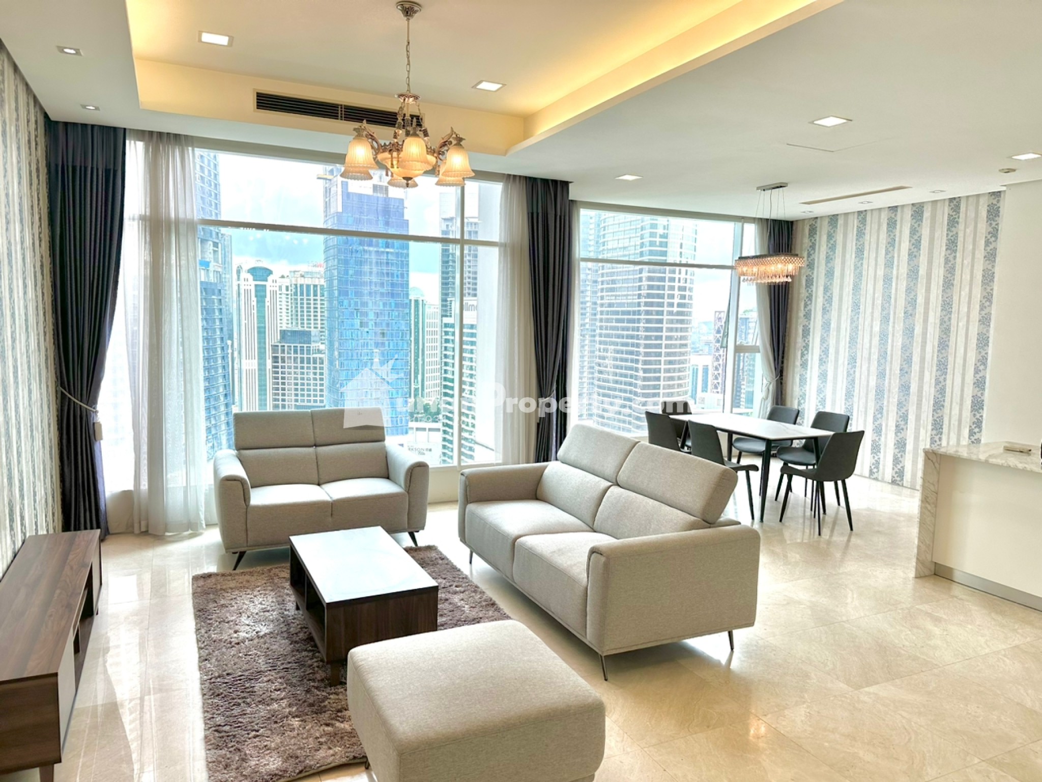 Condo For Rent at Quadro Residences