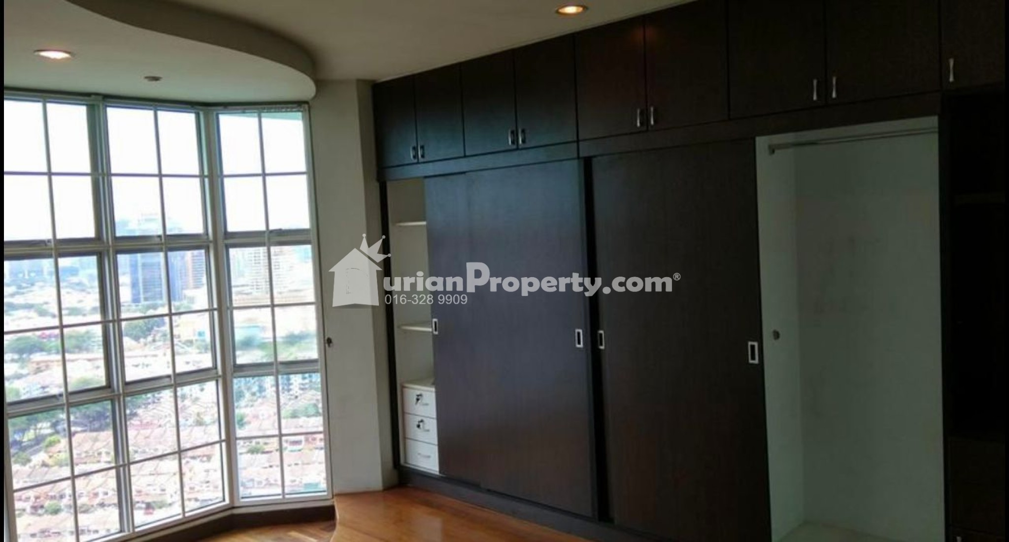 Condo For Sale at Ridzuan Condominium