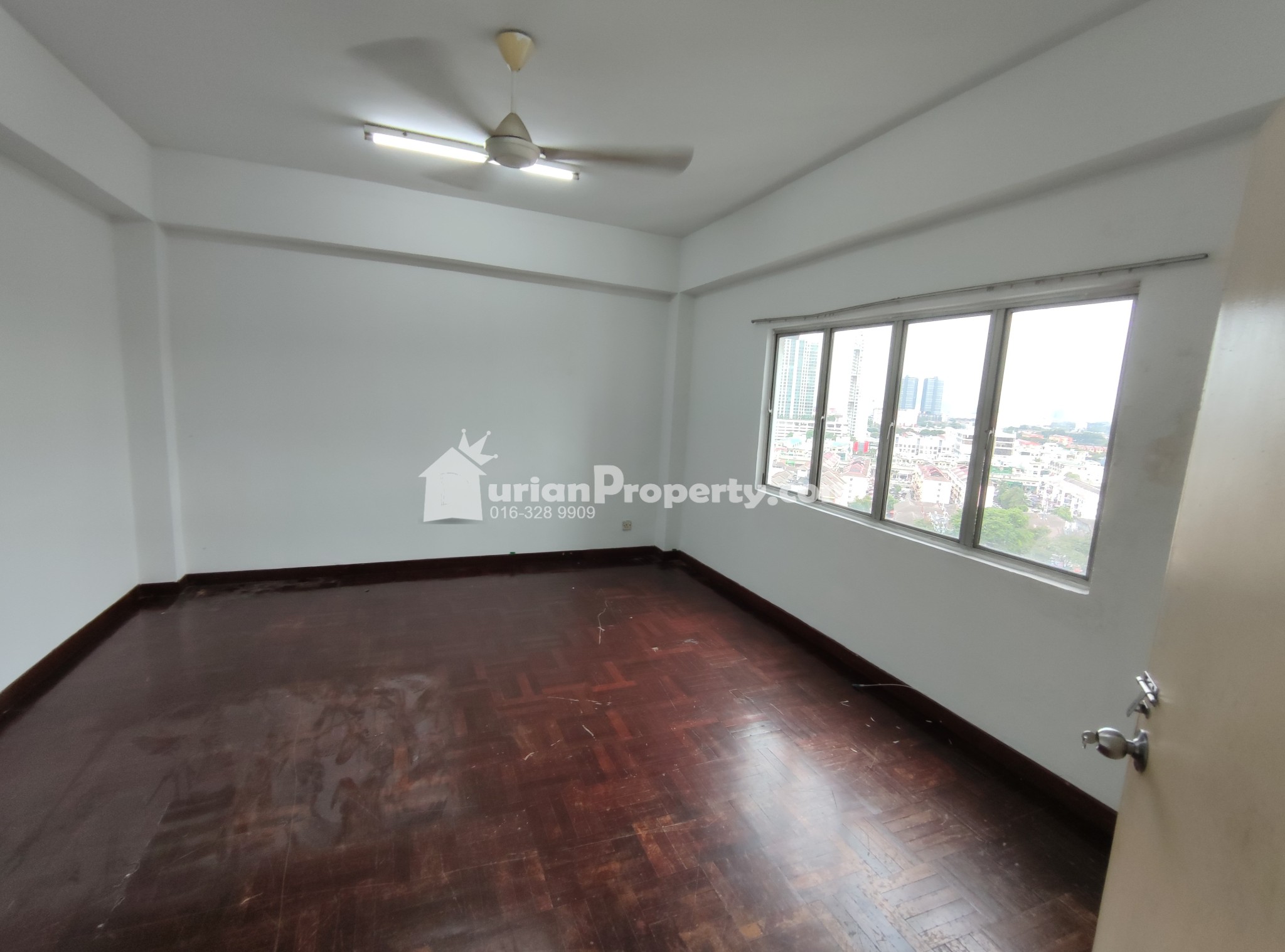 Condo For Sale at Ridzuan Condominium