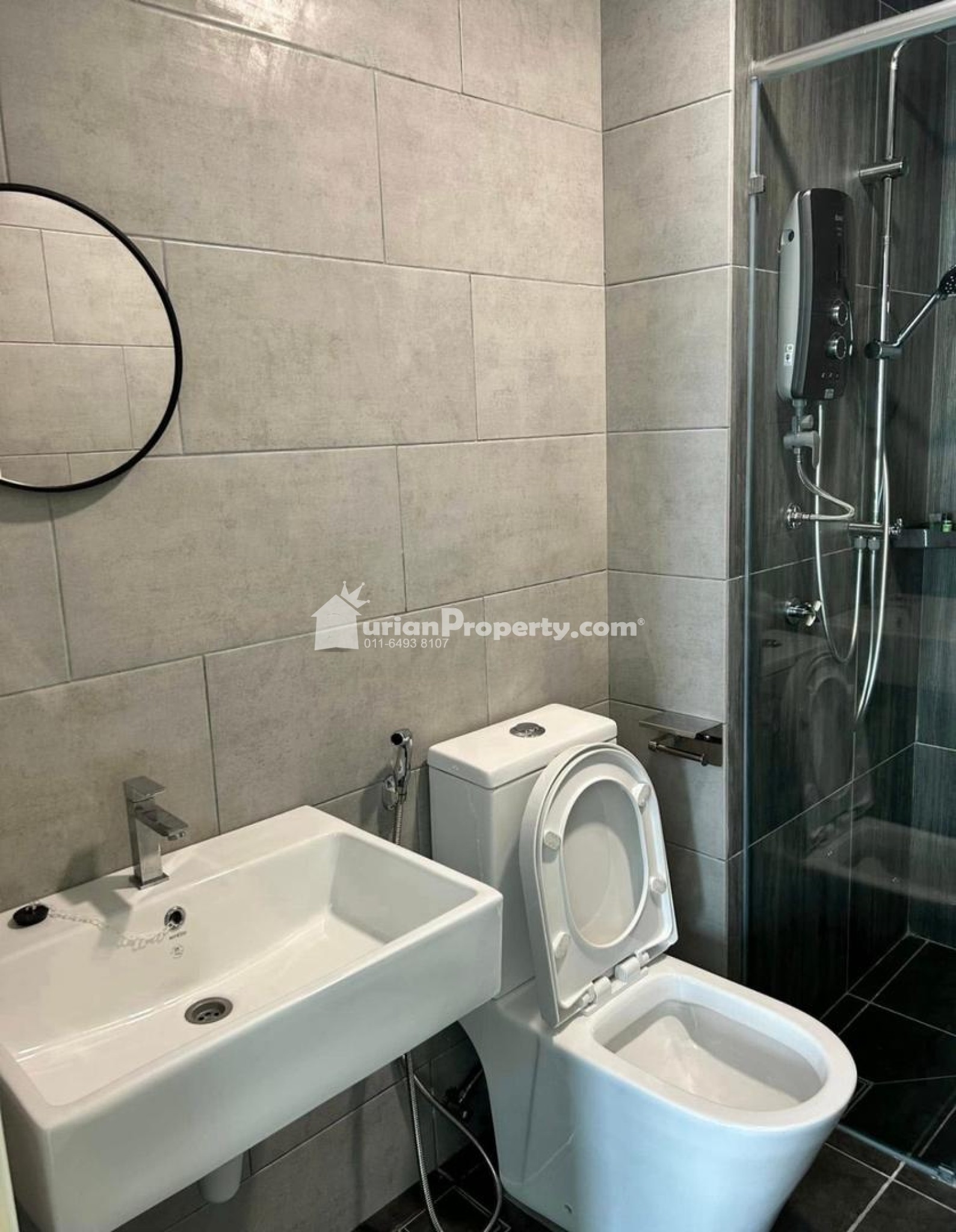 Condo Room for Rent at Vista Damai