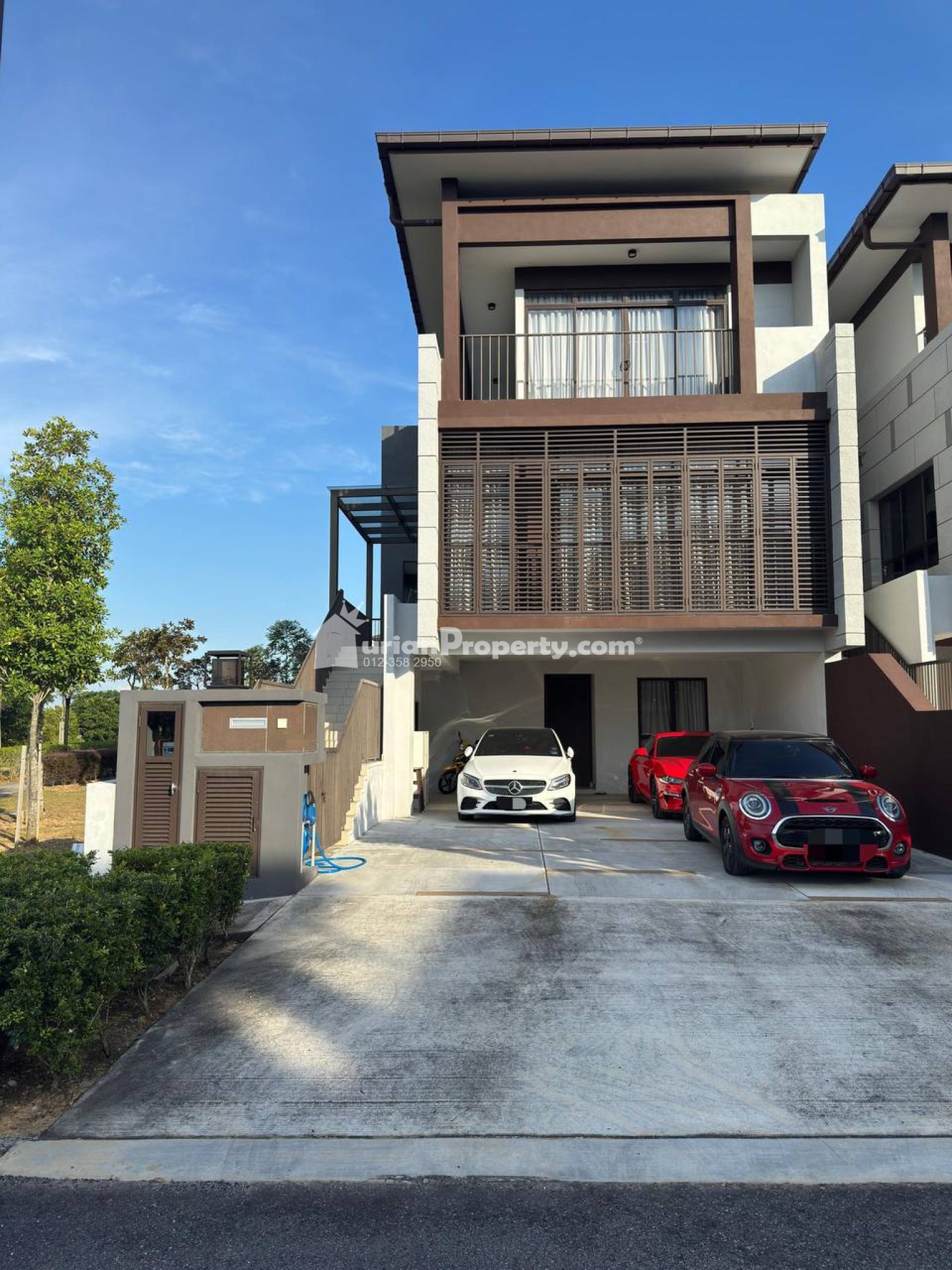 Terrace House For Sale at The Mulia Residence