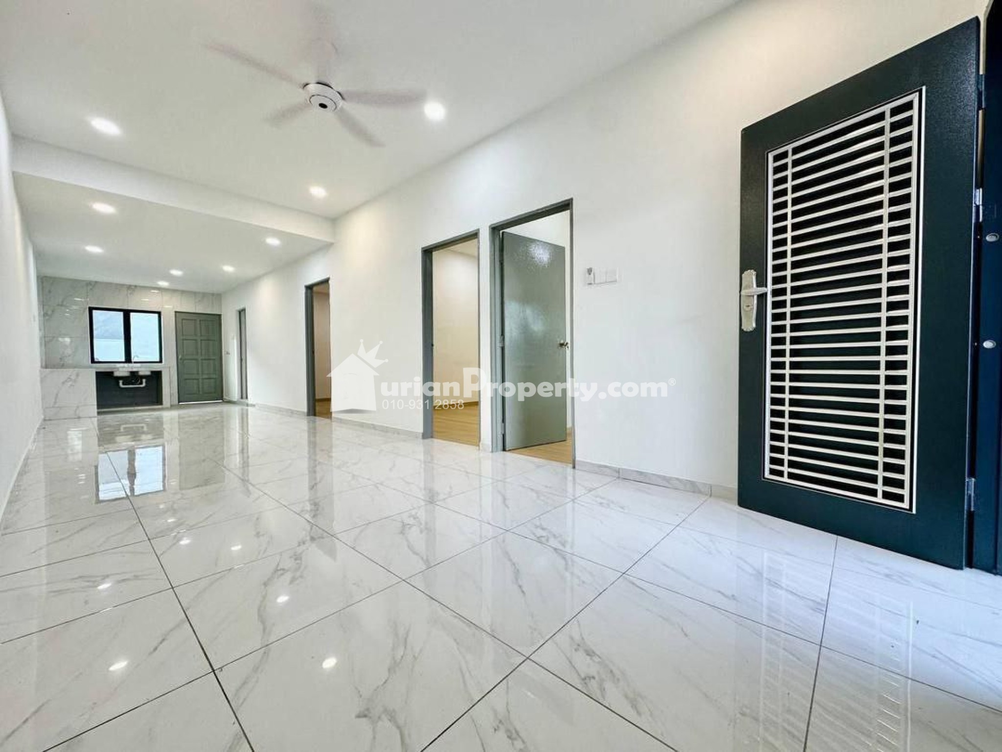 Terrace House For Sale at Taman Universiti