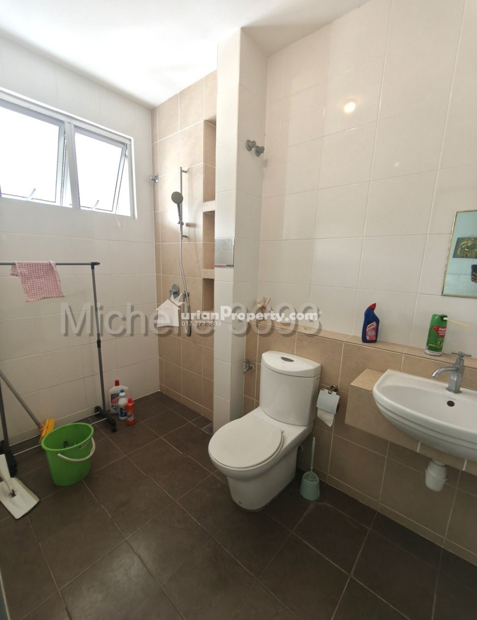 Terrace House For Rent at Perennia