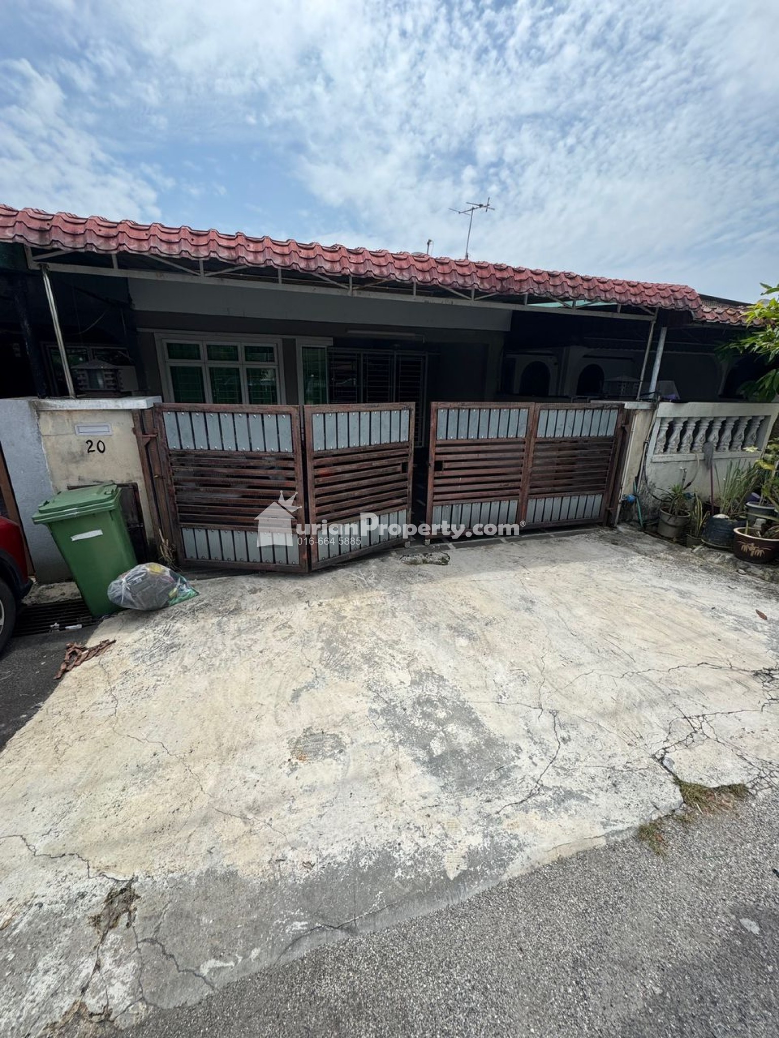 Apartment For Rent at Taman Kinrara