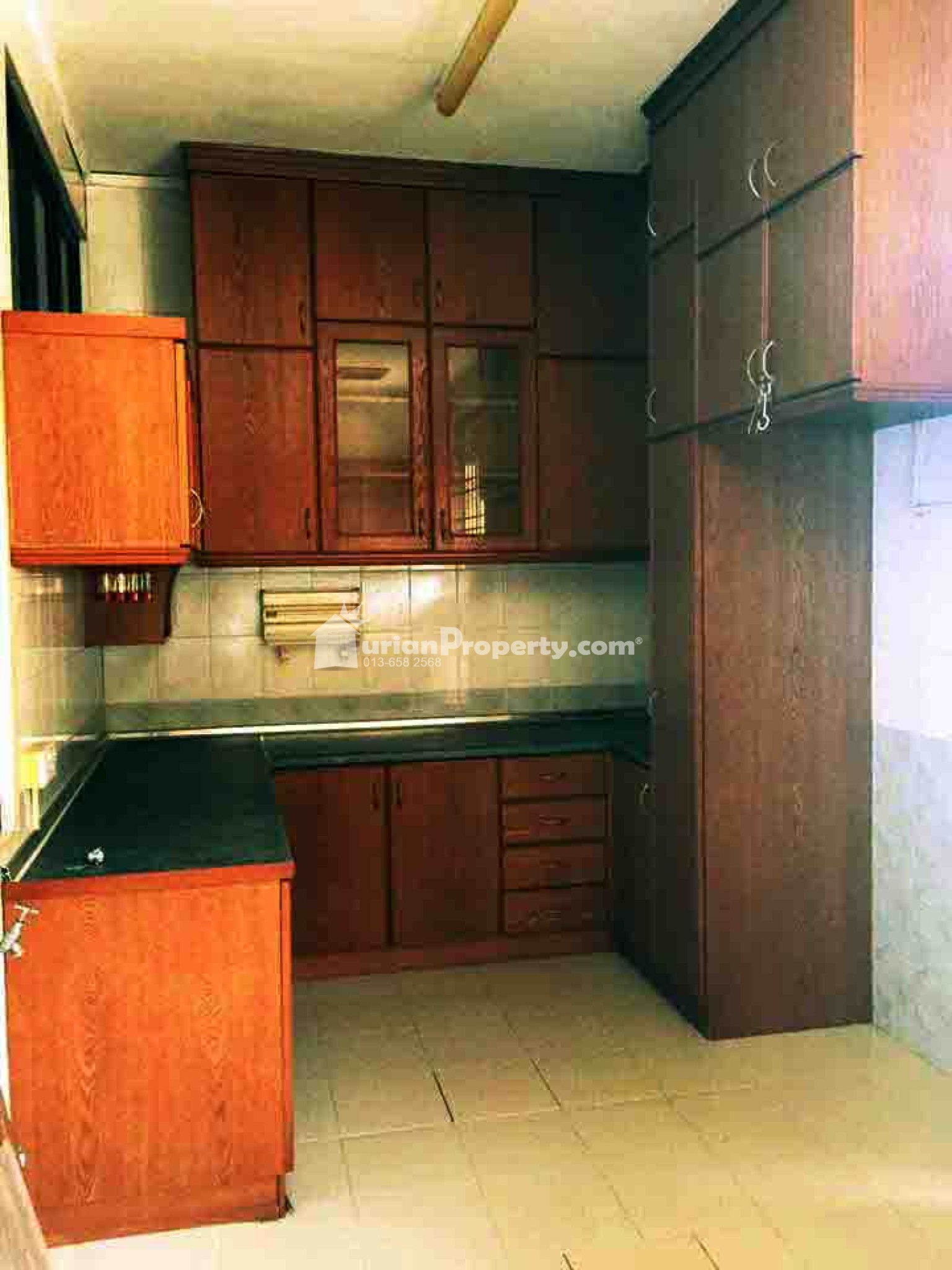 Terrace House For Sale at Island Glades