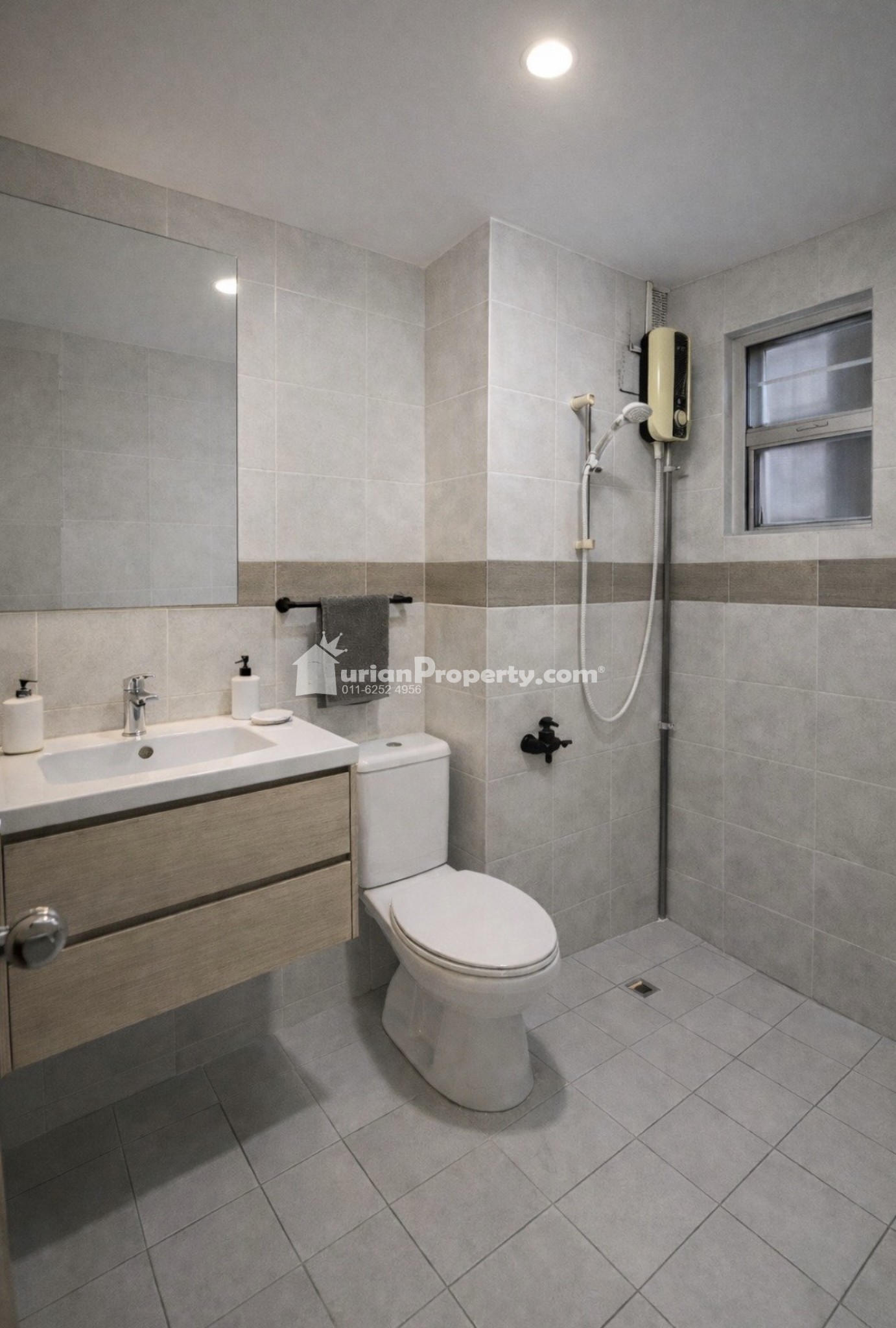Condo Room for Rent at Ferringhi Delima Condominium