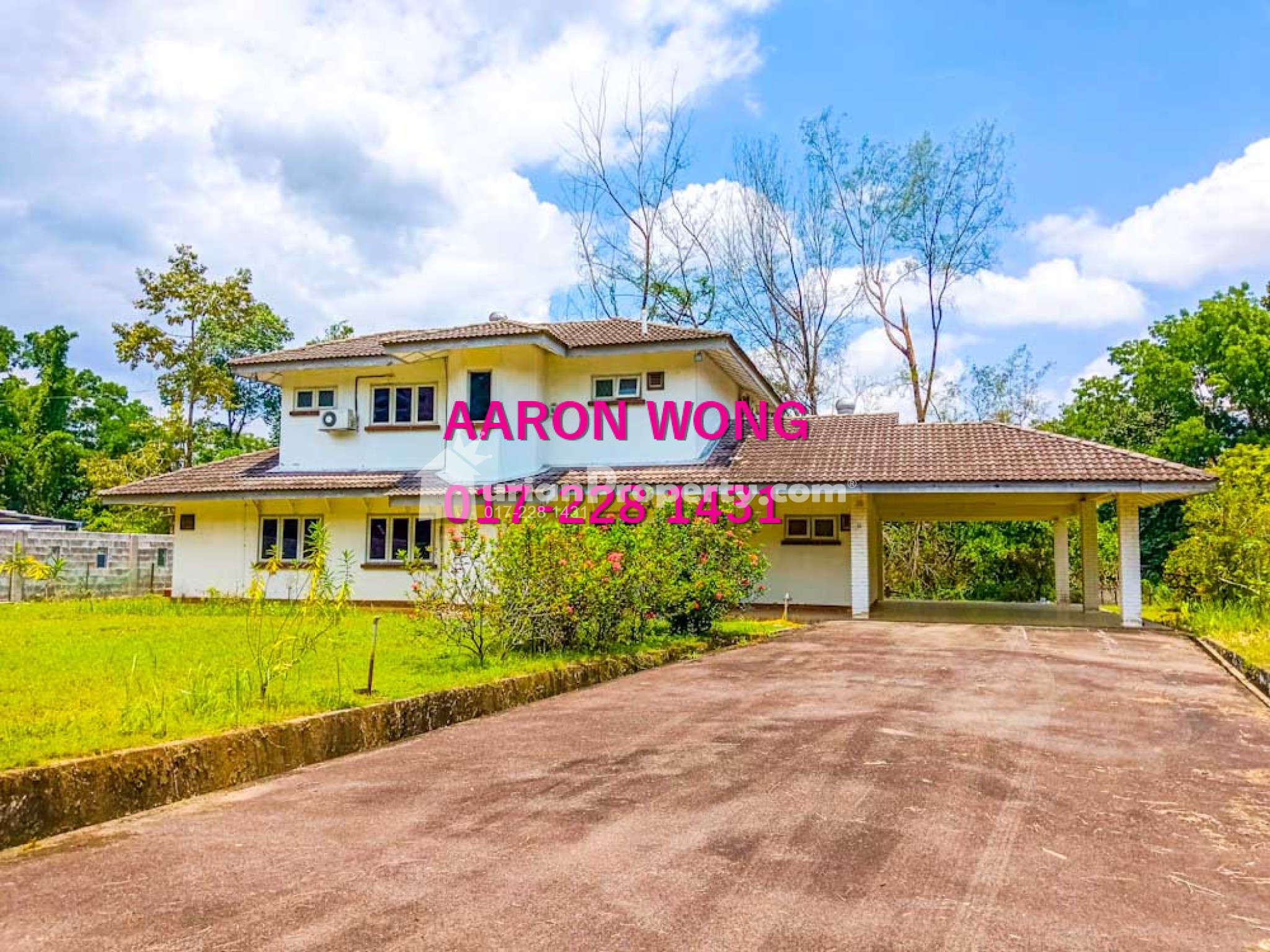 Bungalow House For Rent at Serendah Golf Resort