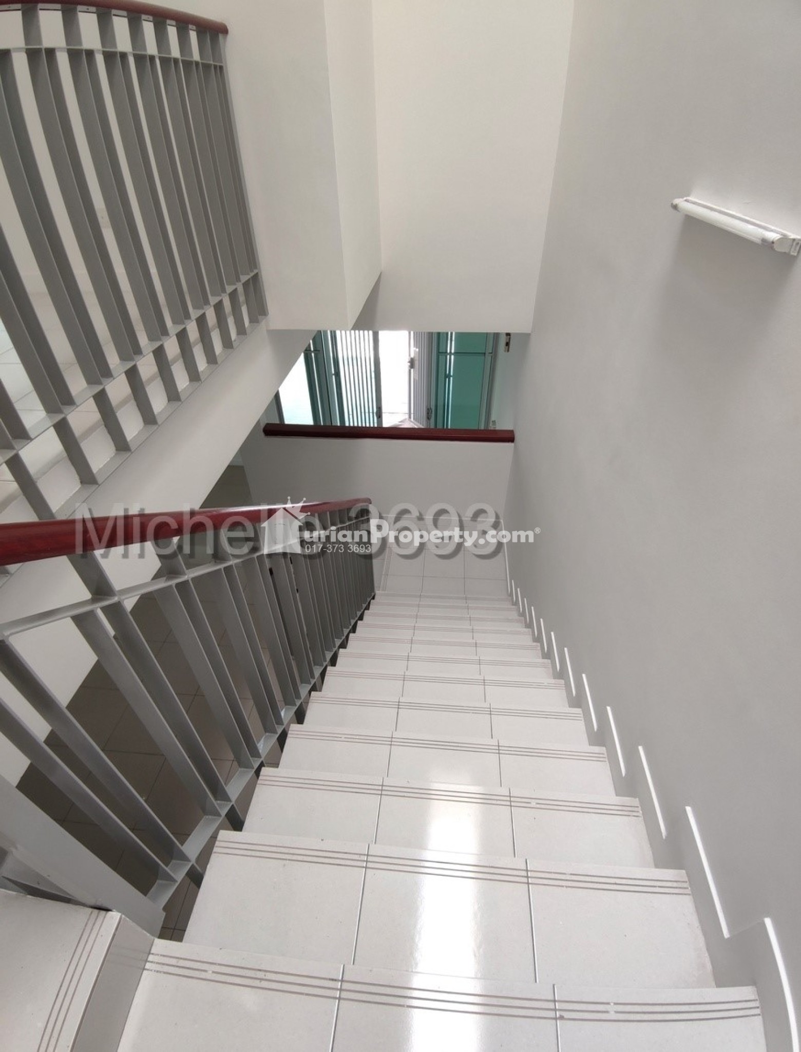 Terrace House For Sale at Chimes