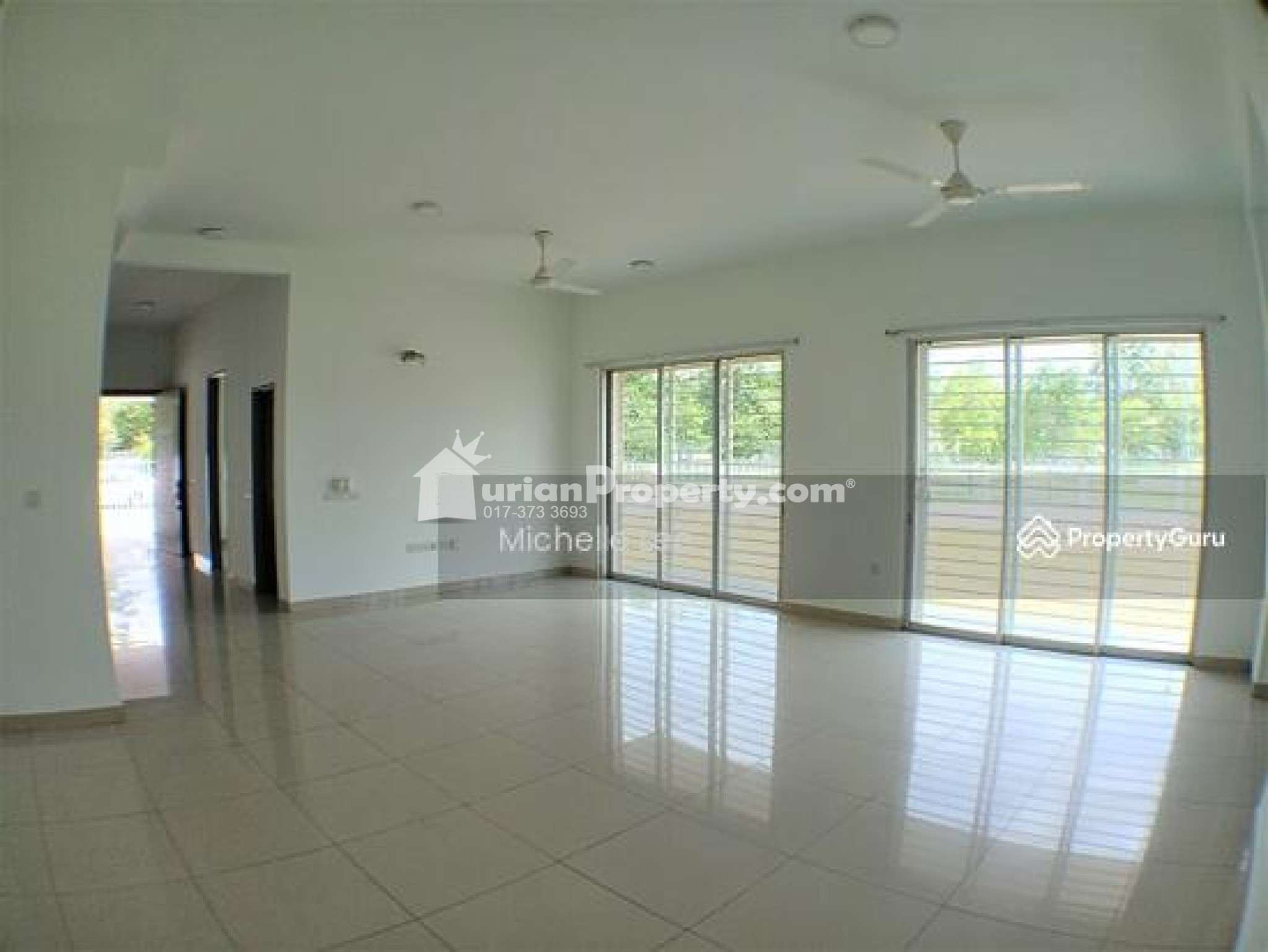 Terrace House For Rent at Perennia