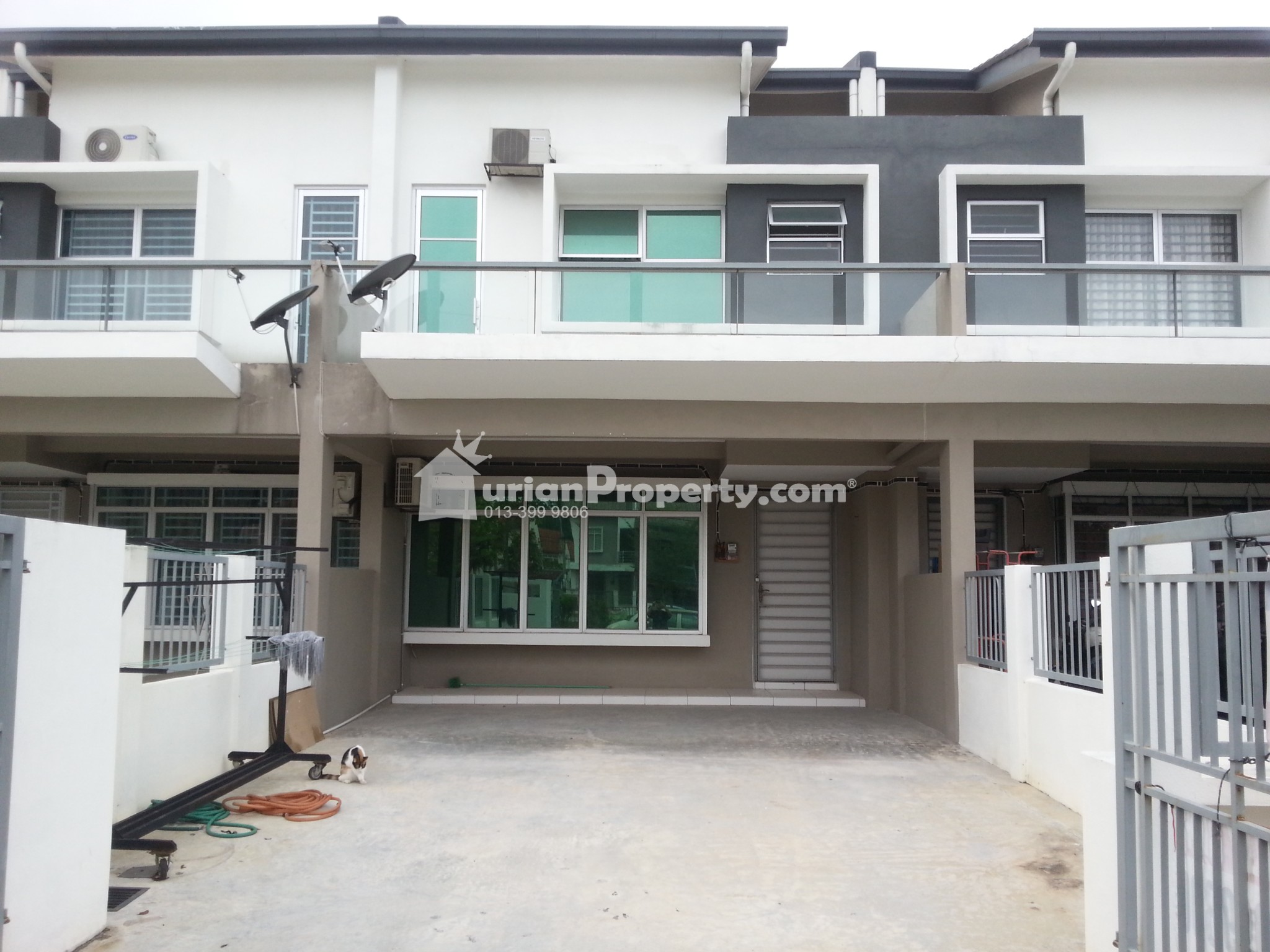 Terrace House For Sale at Camellia Residence
