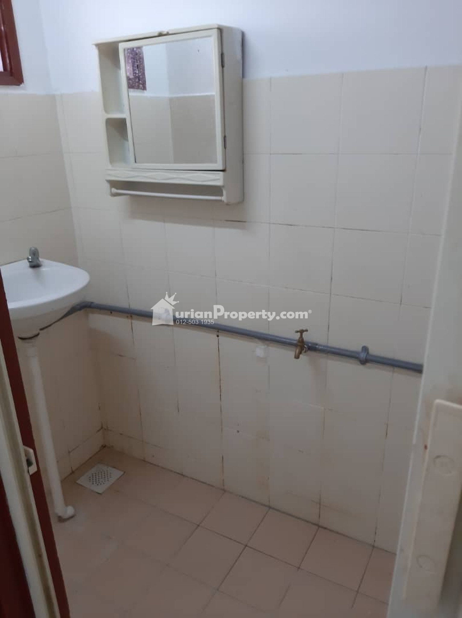 Flat For Rent at Taman Bukit Angsana