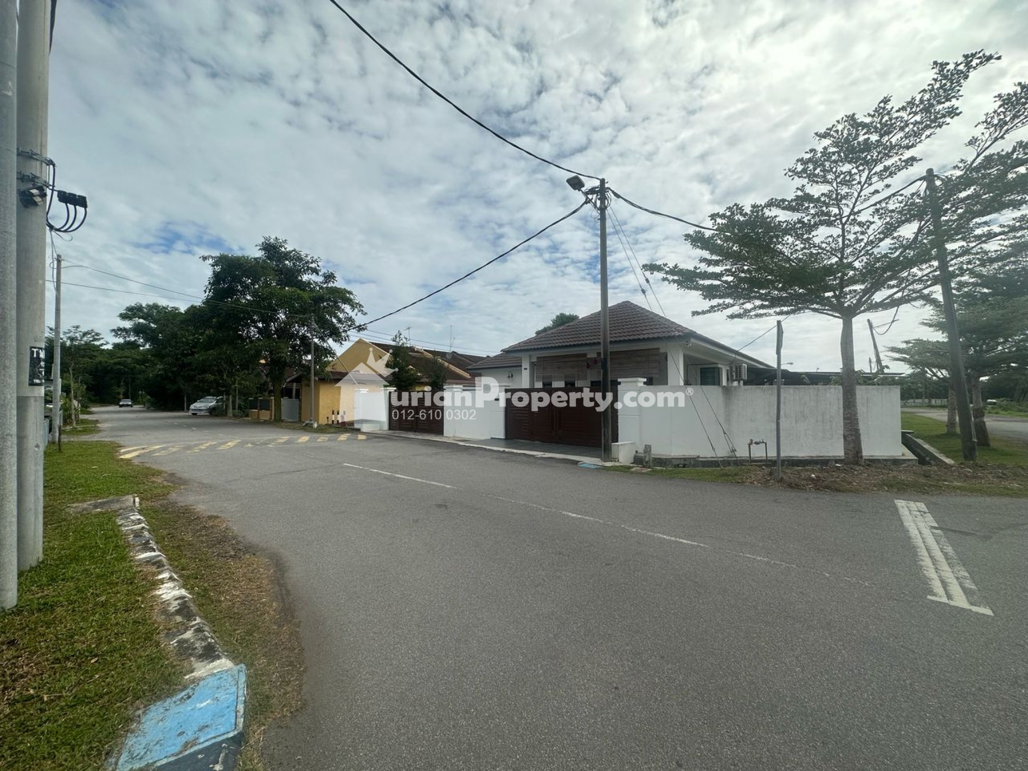 Bungalow House For Sale at Taman Merak Mas