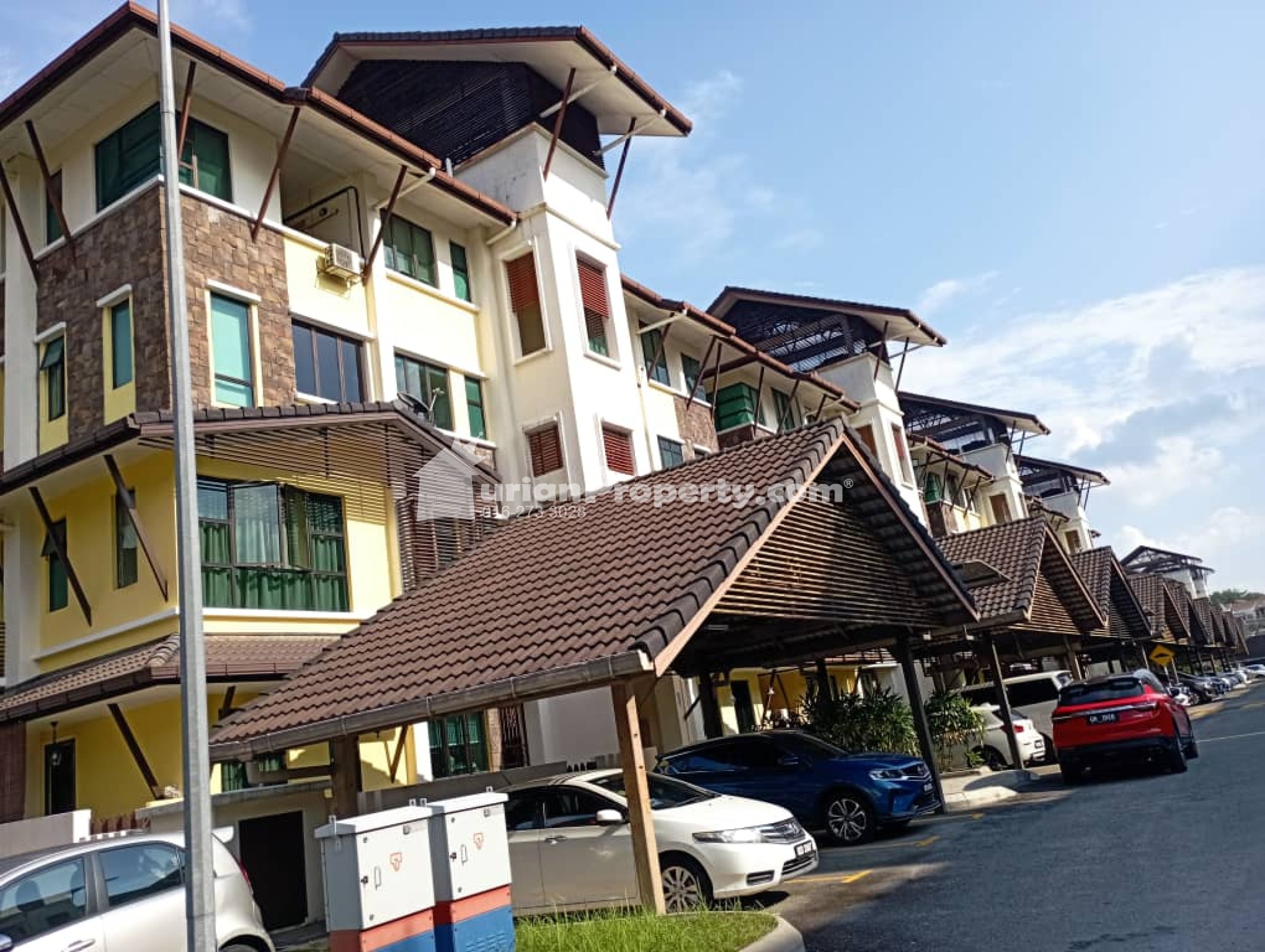 Townhouse For Sale at Avenue Two