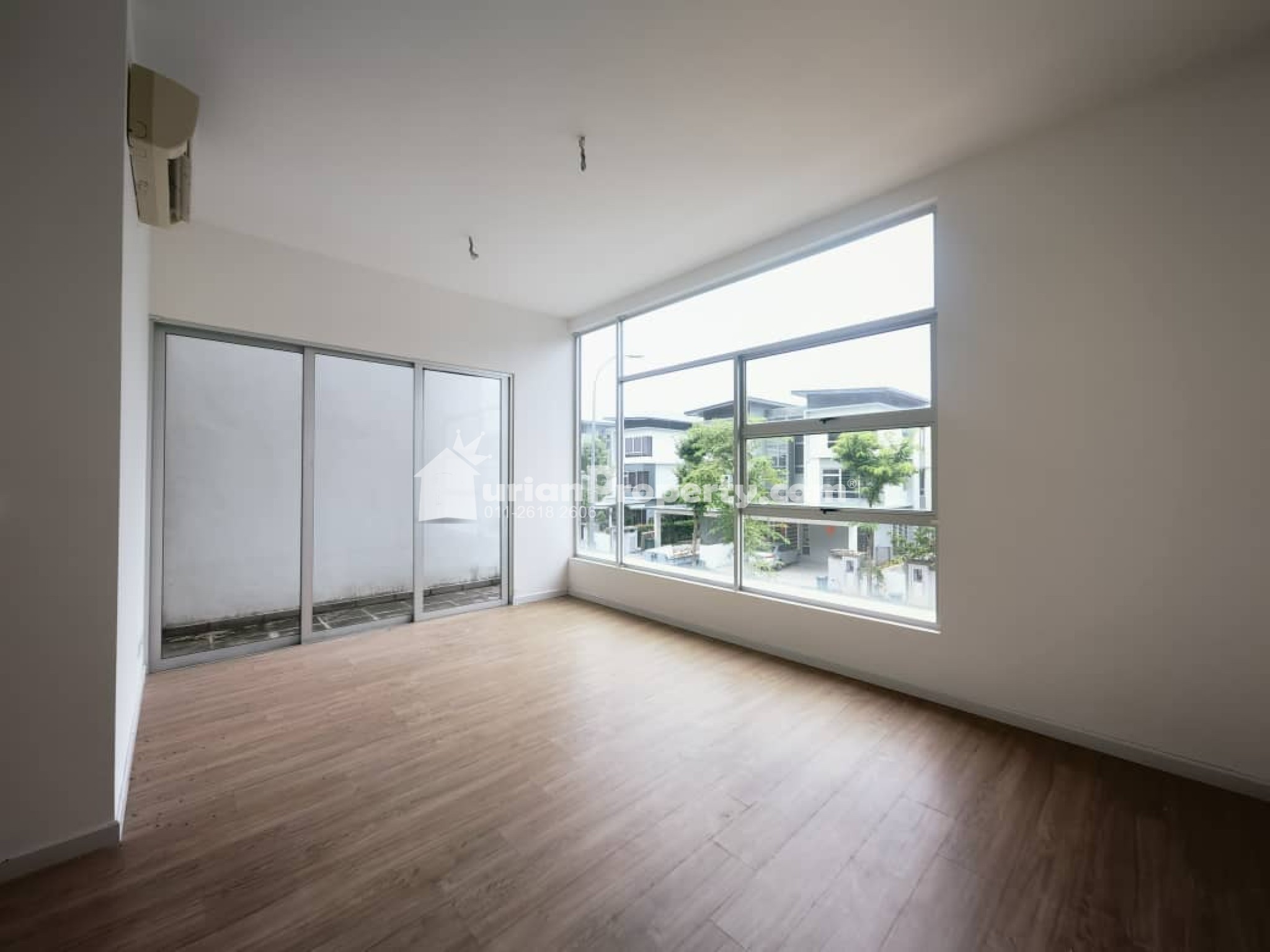 Terrace House For Sale at Parkfield Residences