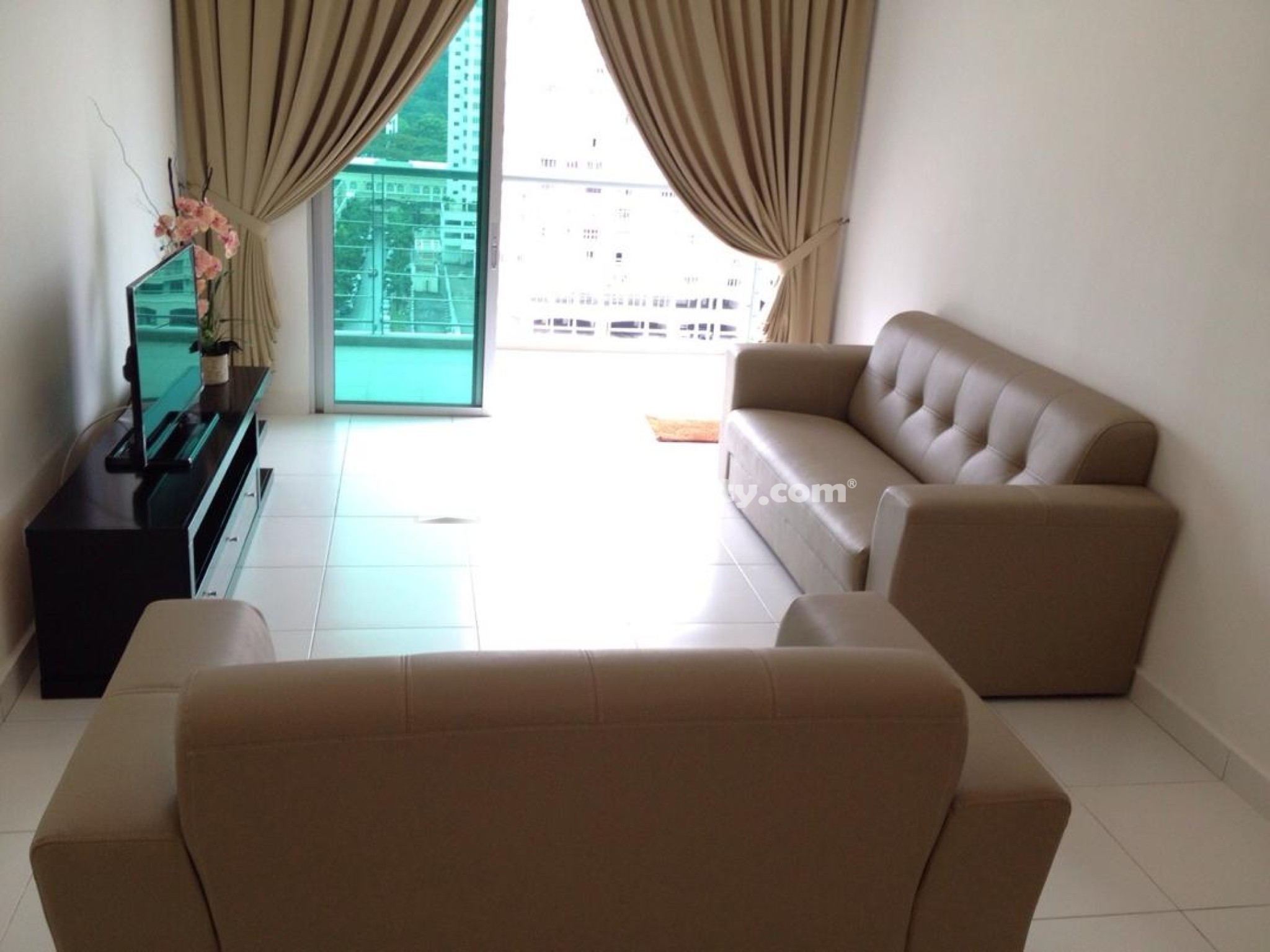 Condo For Rent at Elit Heights