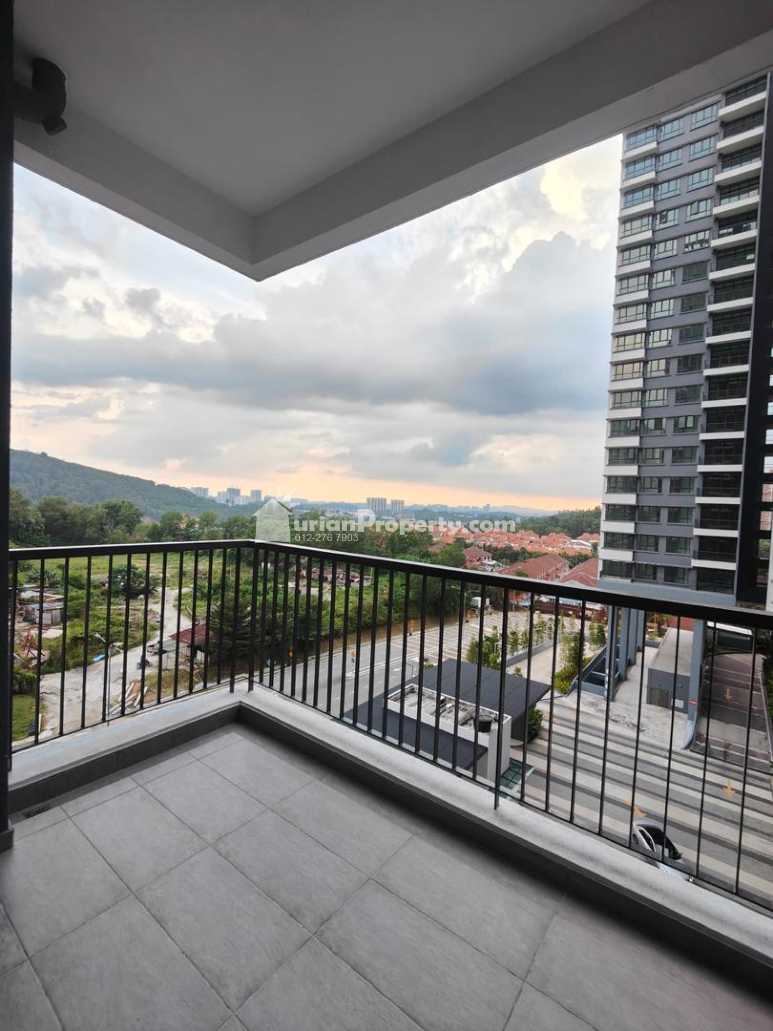 Condo For Sale at Alstonia Residence