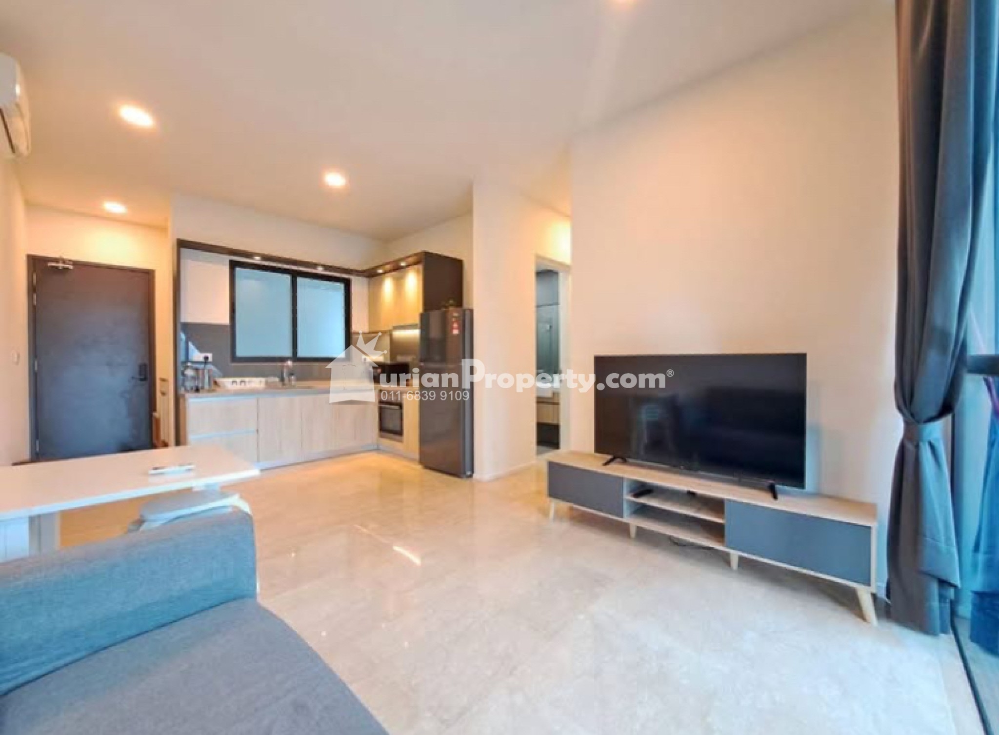 Condo For Rent at The Straits View Condominium