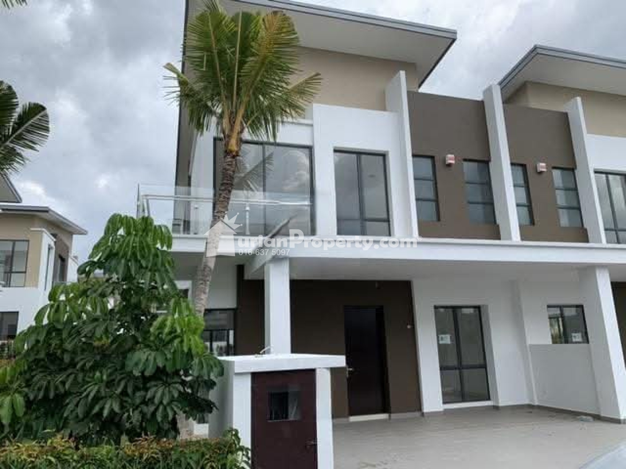 Bungalow House For Sale at Diamond Residence