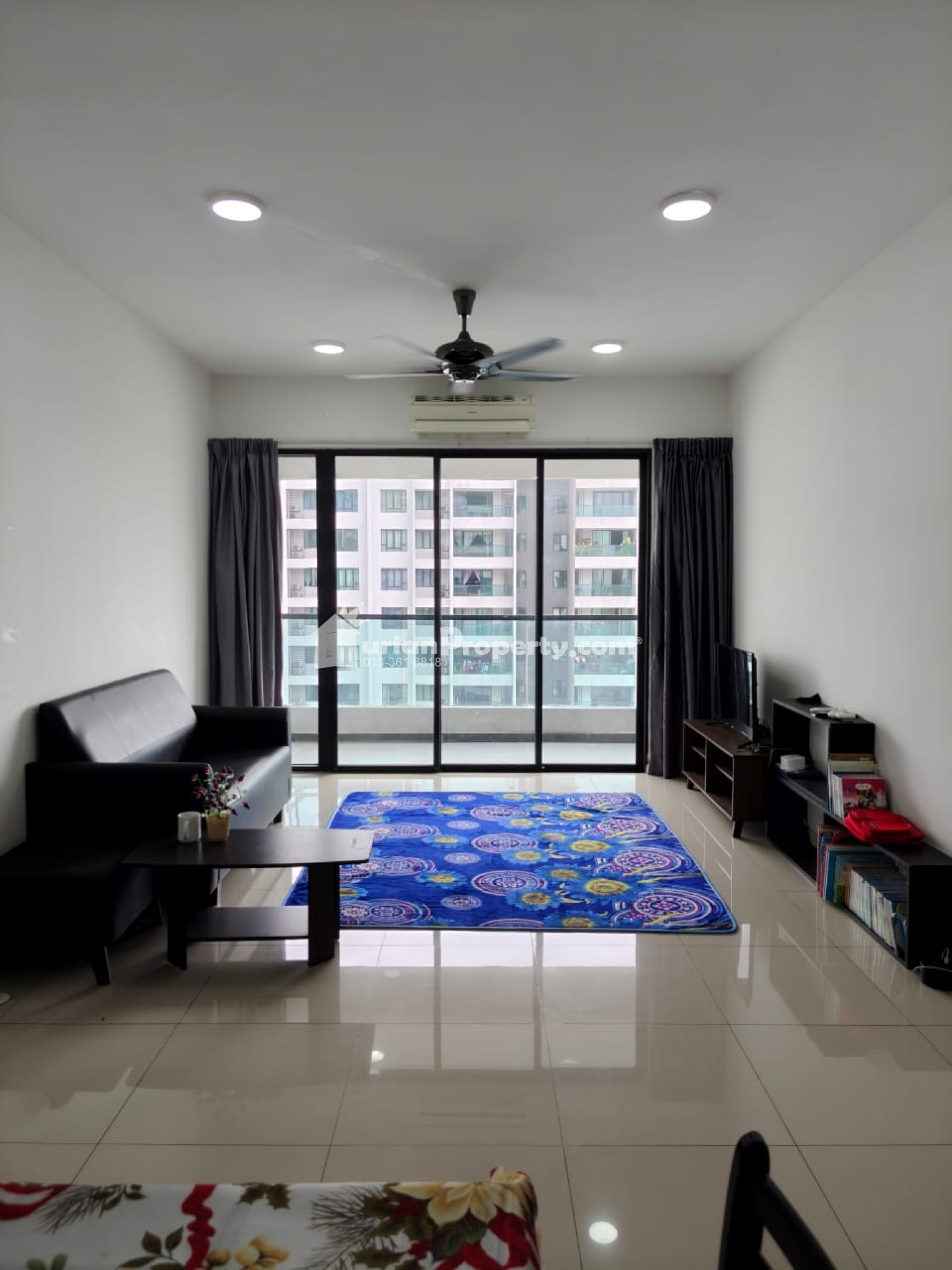 Condo For Sale at Paragon 3
