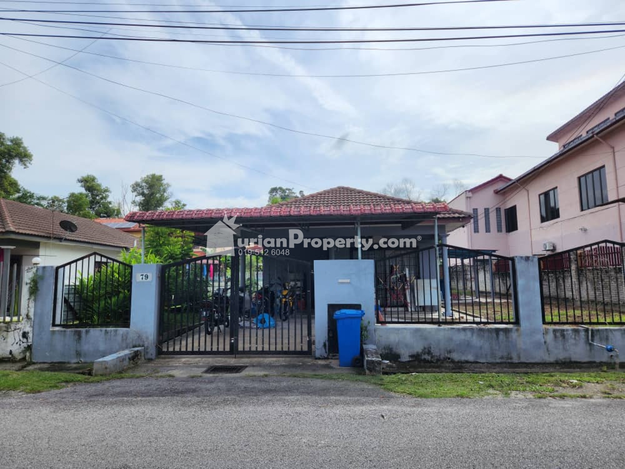 Bungalow House For Sale at Desa Subang Permai