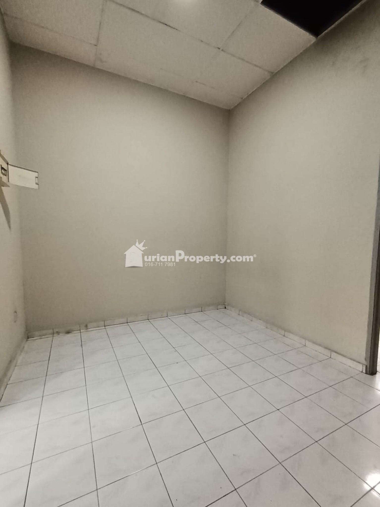 Terrace House For Rent at Taman Desa Cemerlang
