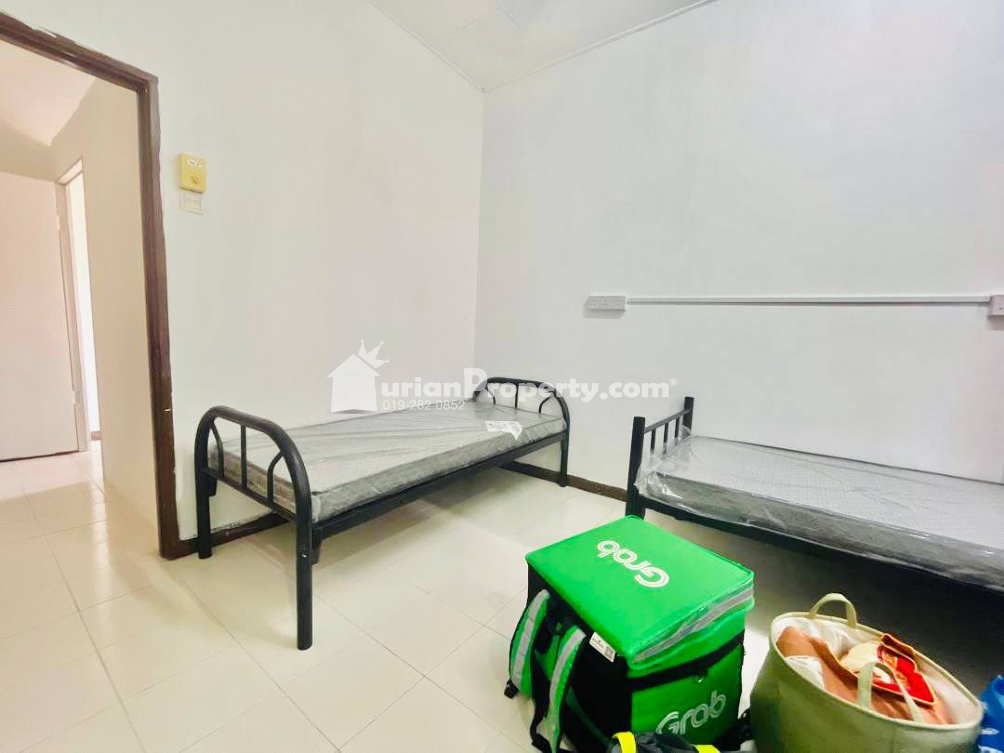 Terrace House For Sale at Section 7