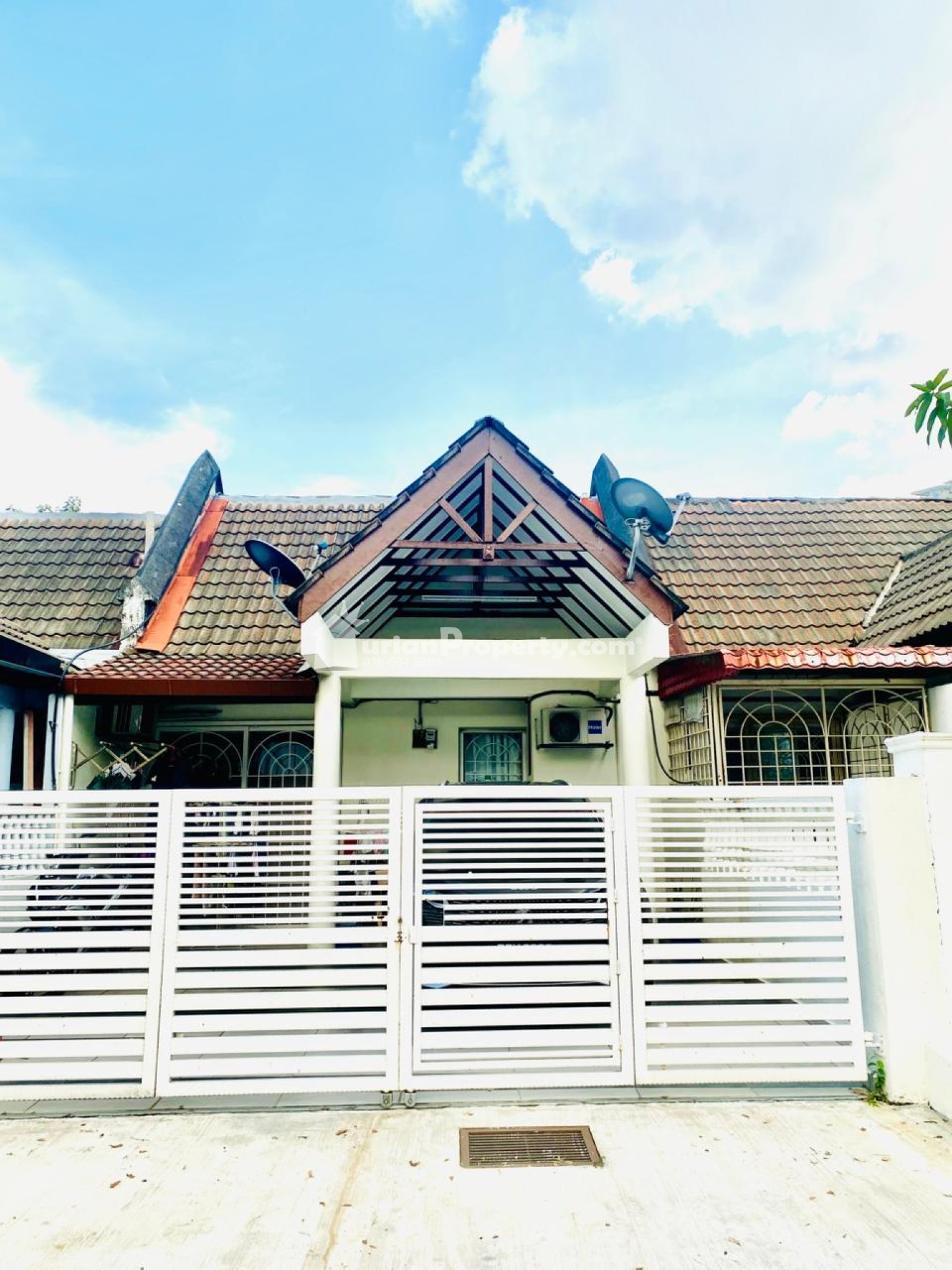 Terrace House For Rent at BK3