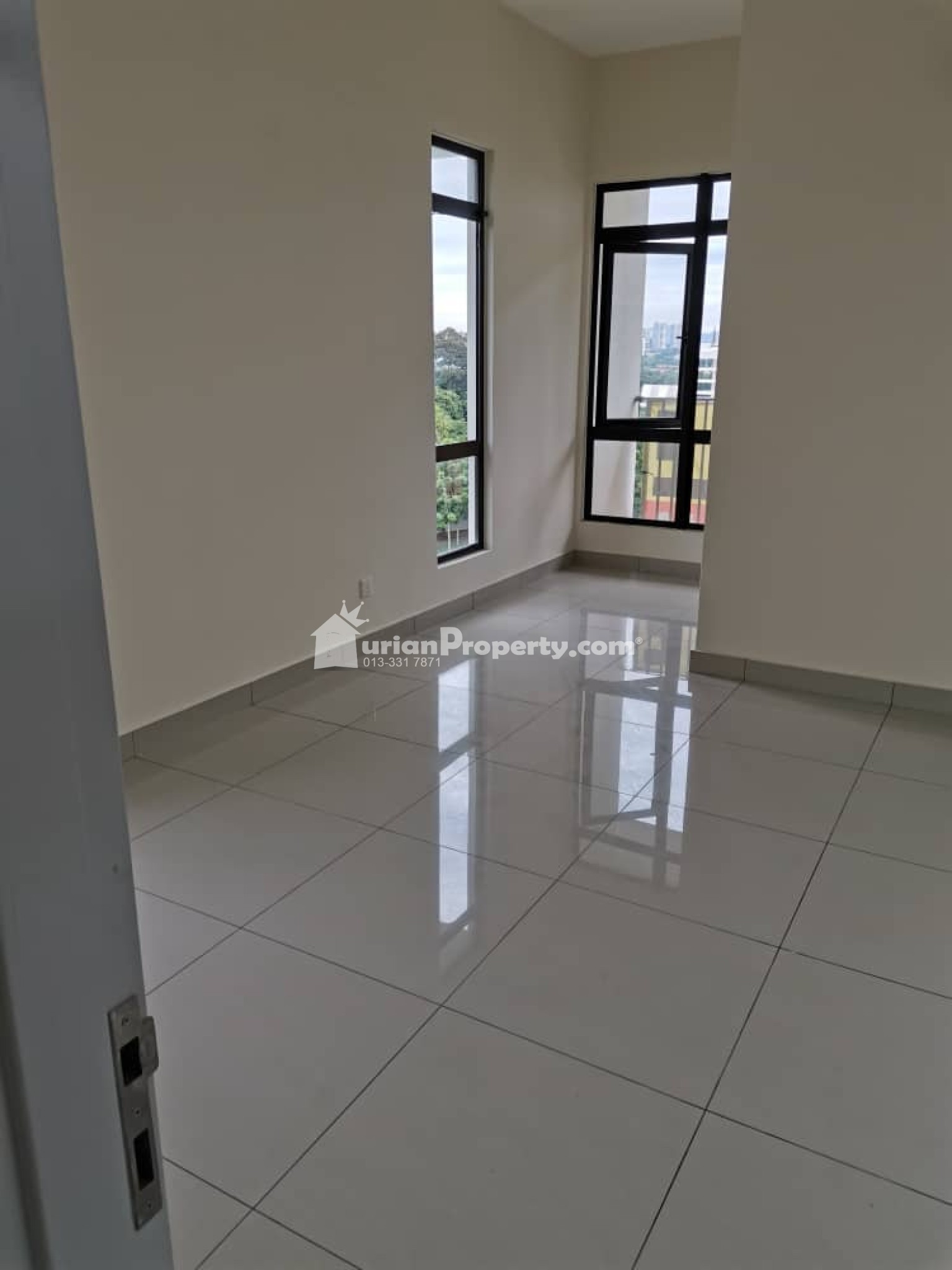 Townhouse For Sale at Avens Residence