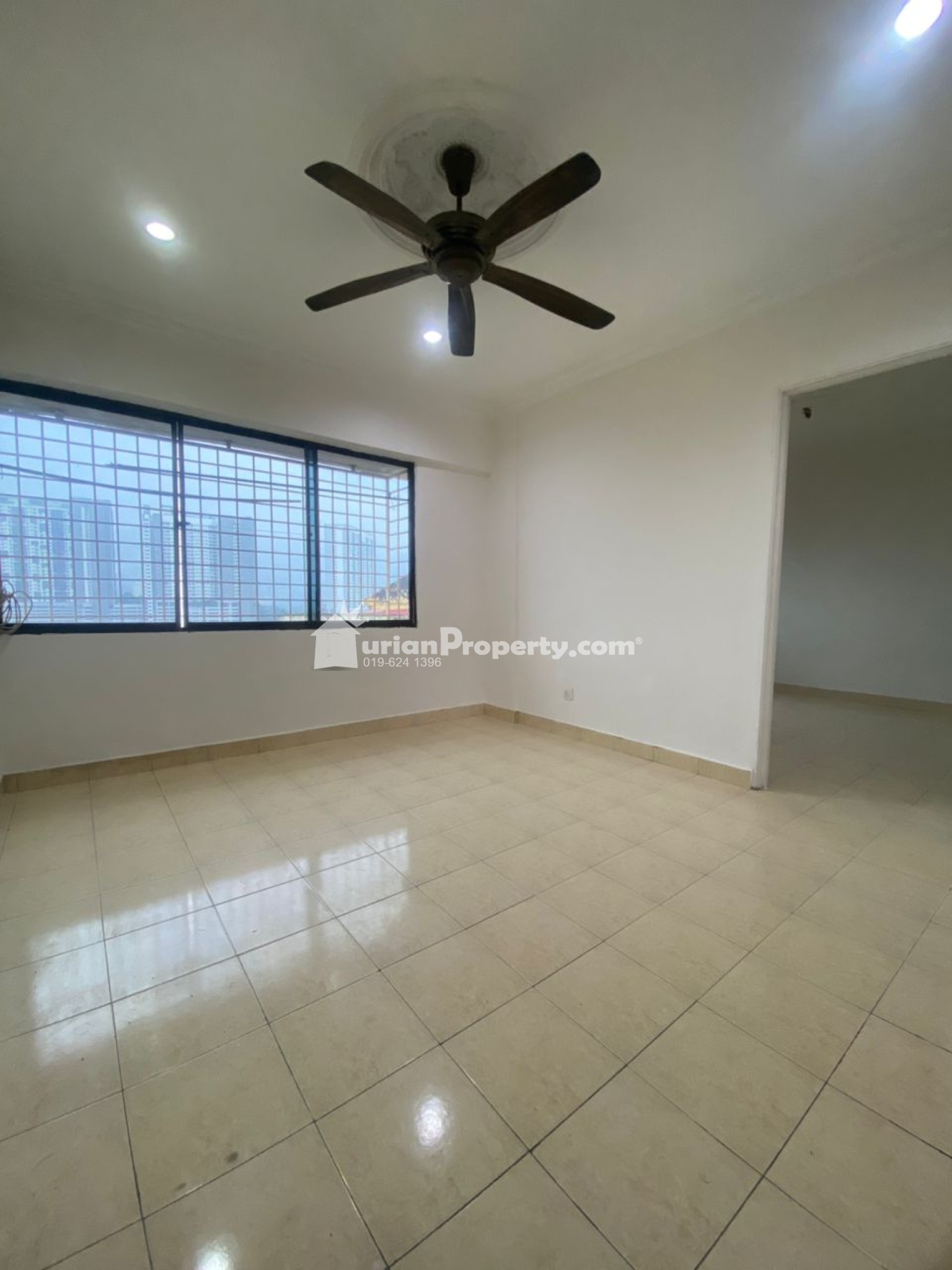 Apartment For Sale at Sri Tioman II