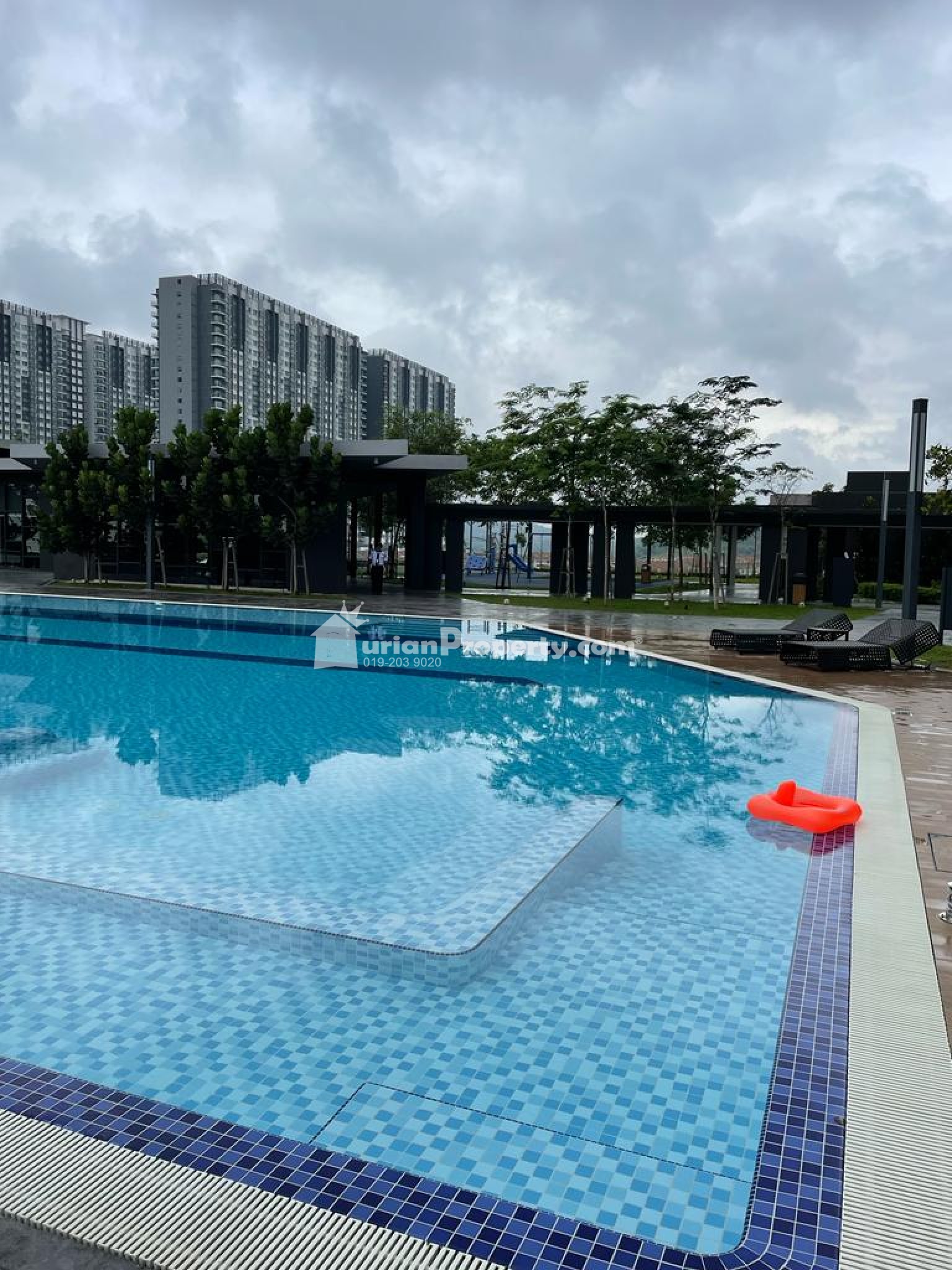 Condo For Sale at Sensory Residence