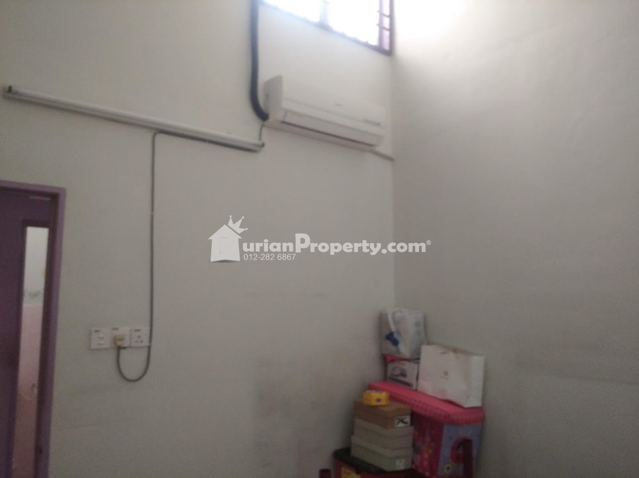 Terrace House For Rent at Kampung Pendamar