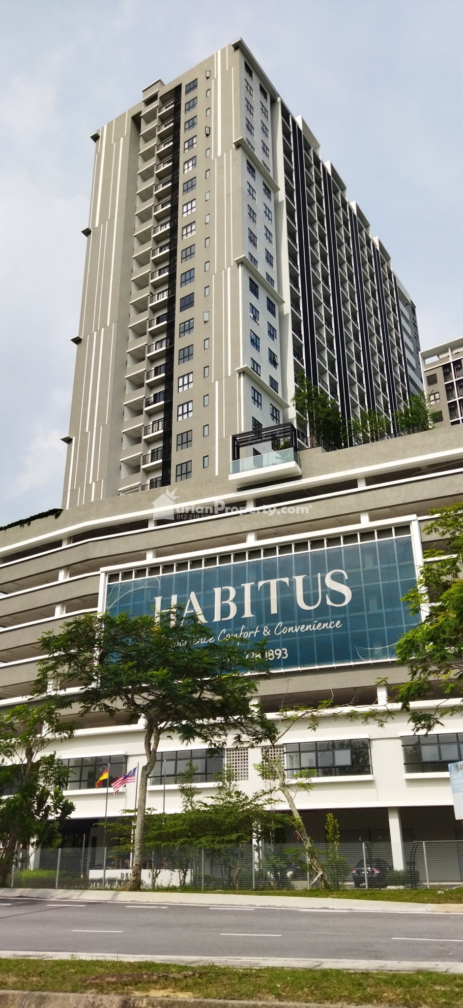 Condo For Rent at Habitus